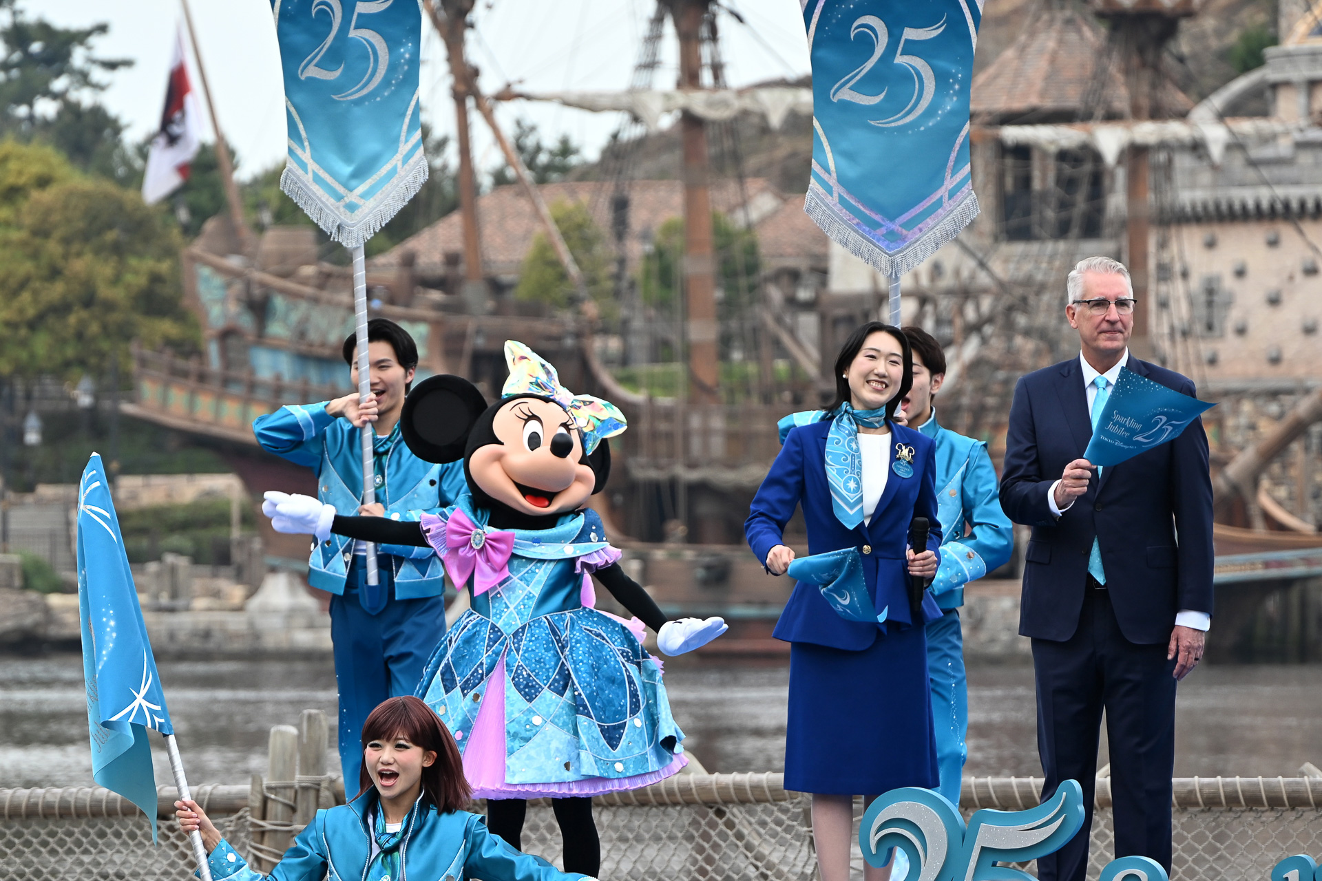 フィナーレではふたたび全員がステージへ