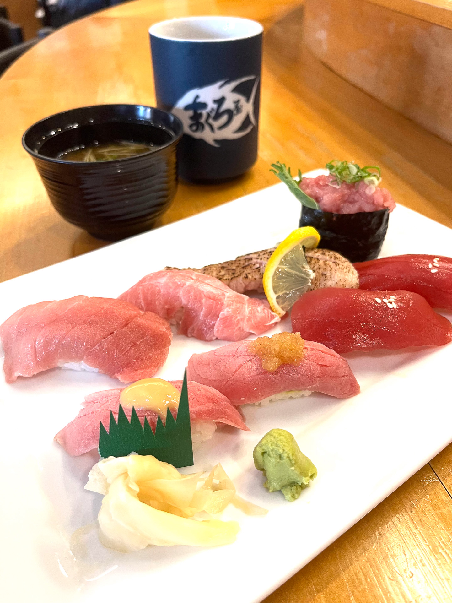 美味しいマグロを低料金で出したいとの思いが詰まった「まぐろいろいろ」（35ドル）