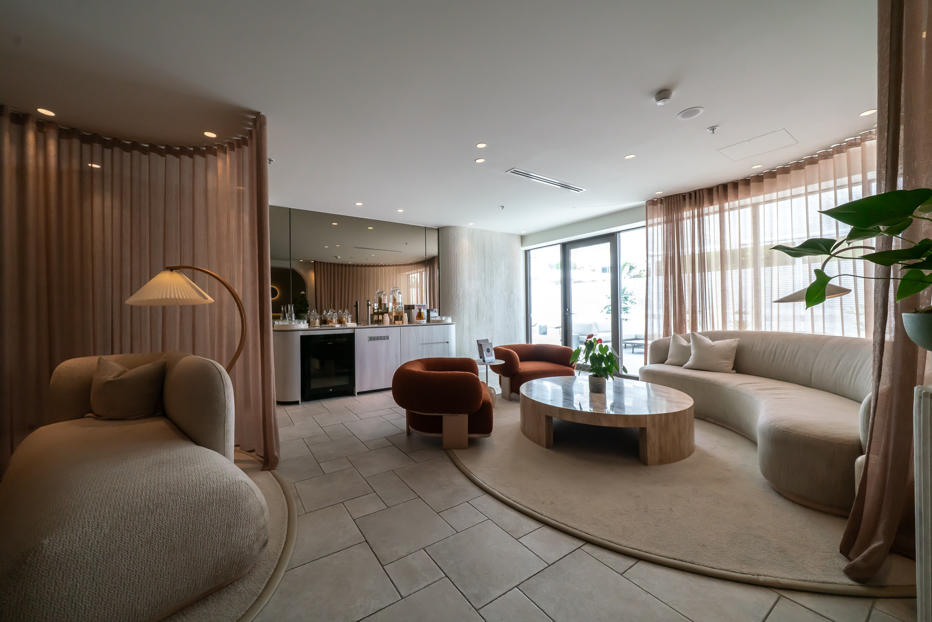 施術後に利用するリラクゼーションラウンジ