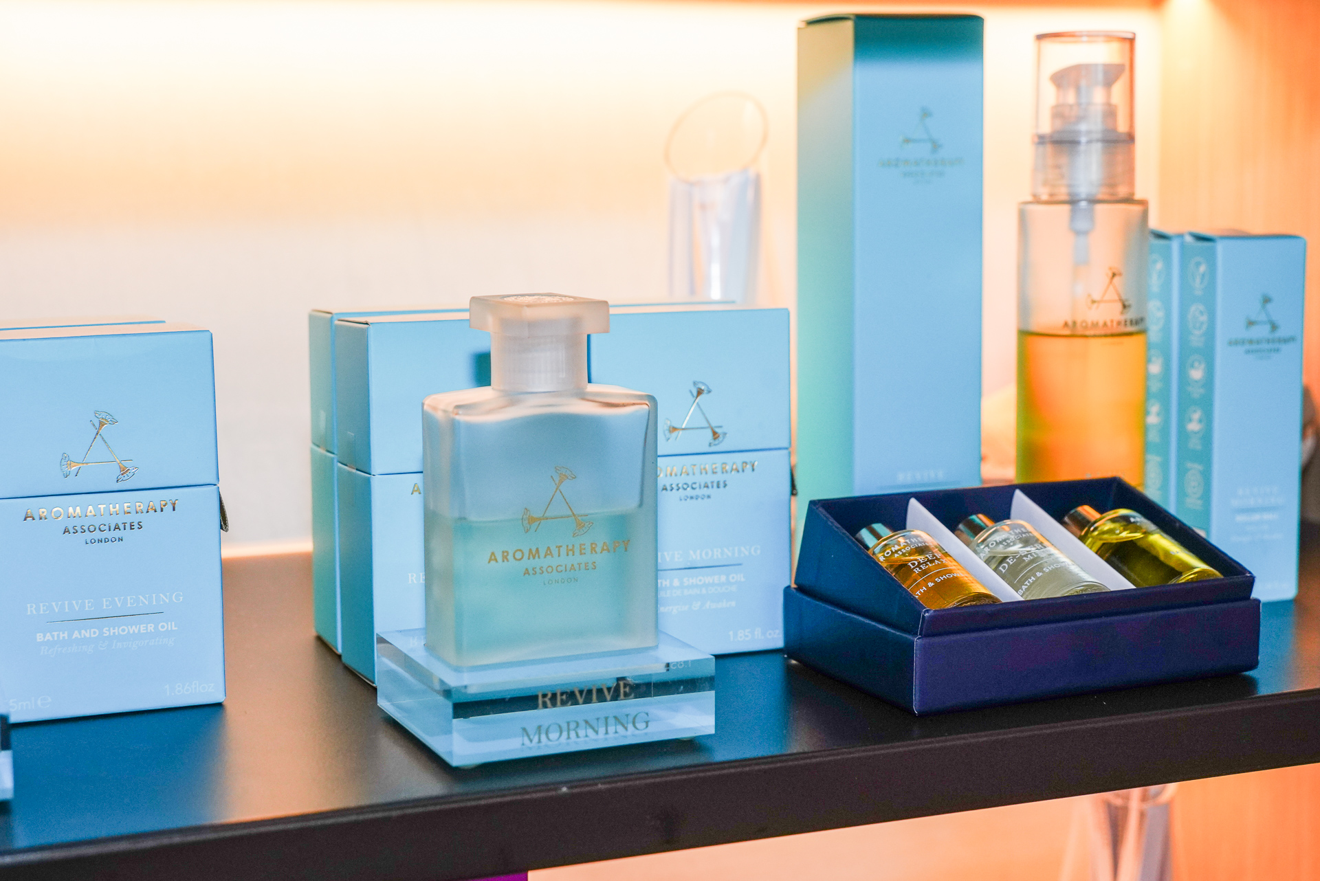 「JWマリオット・ゴールドコースト・リゾート＆スパ」のアメニティとして採用されている「アロマセラピーアソシエイツ」のオイルなどを販売している