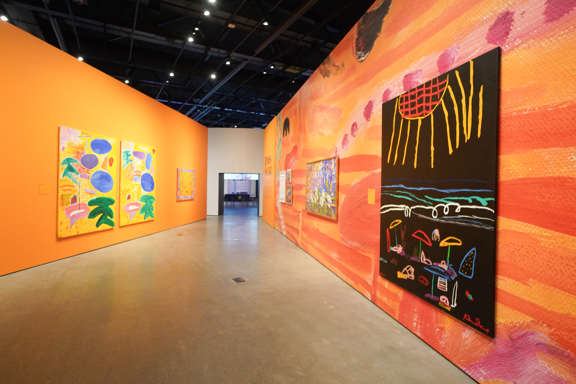 とてもカラフルな展示