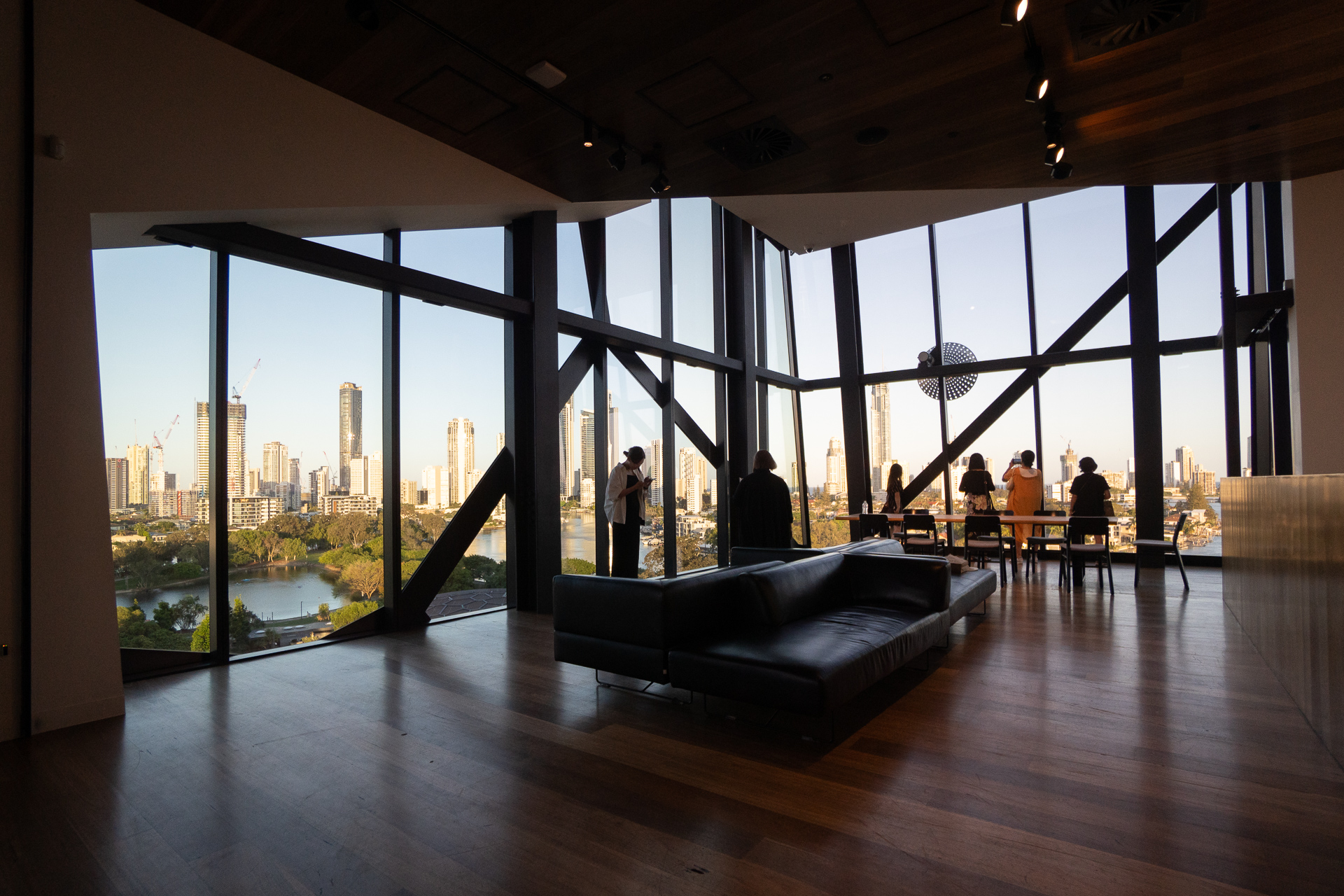 景色を見渡せる休憩スペース