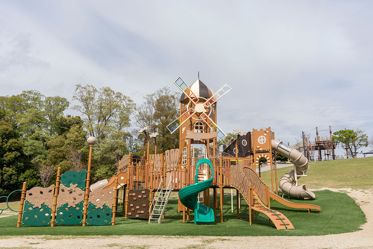 冒険心・好奇心を刺激する巨大遊具