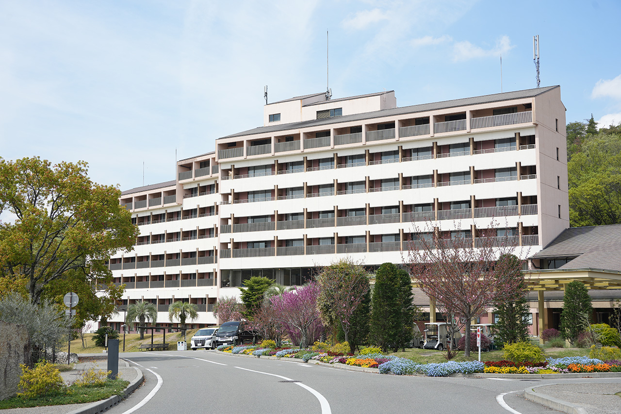 夜も冒険の余韻を楽しめる「ホテル ザ・ネスタ＆スパ」