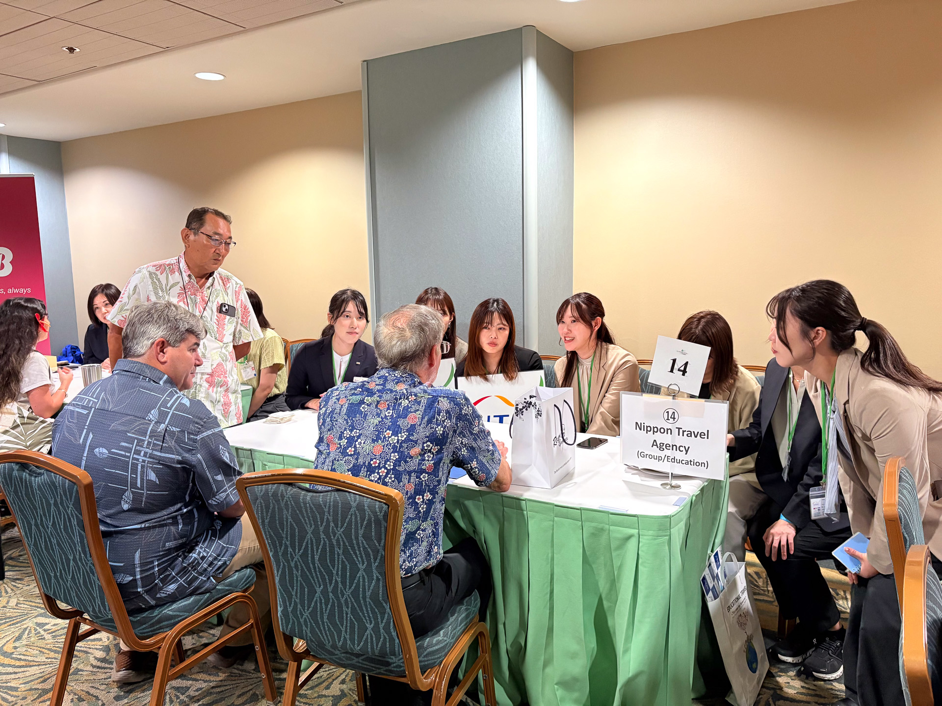 今年はセミナーは開催せず、3時間にわたって商談会が行なわれた