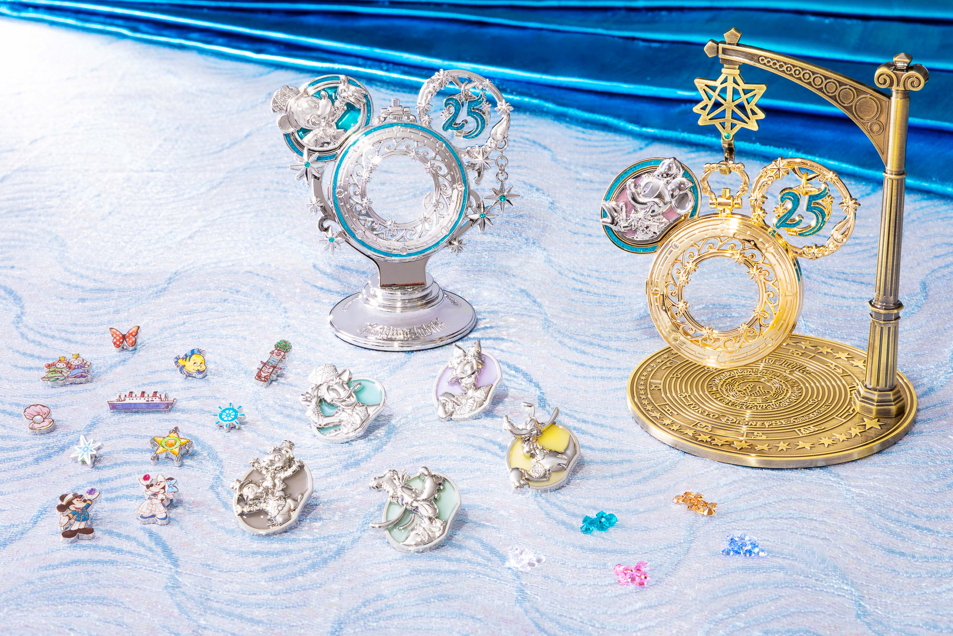 好みのパーツを組み合わせてオリジナルのグッズを組み立てることができる