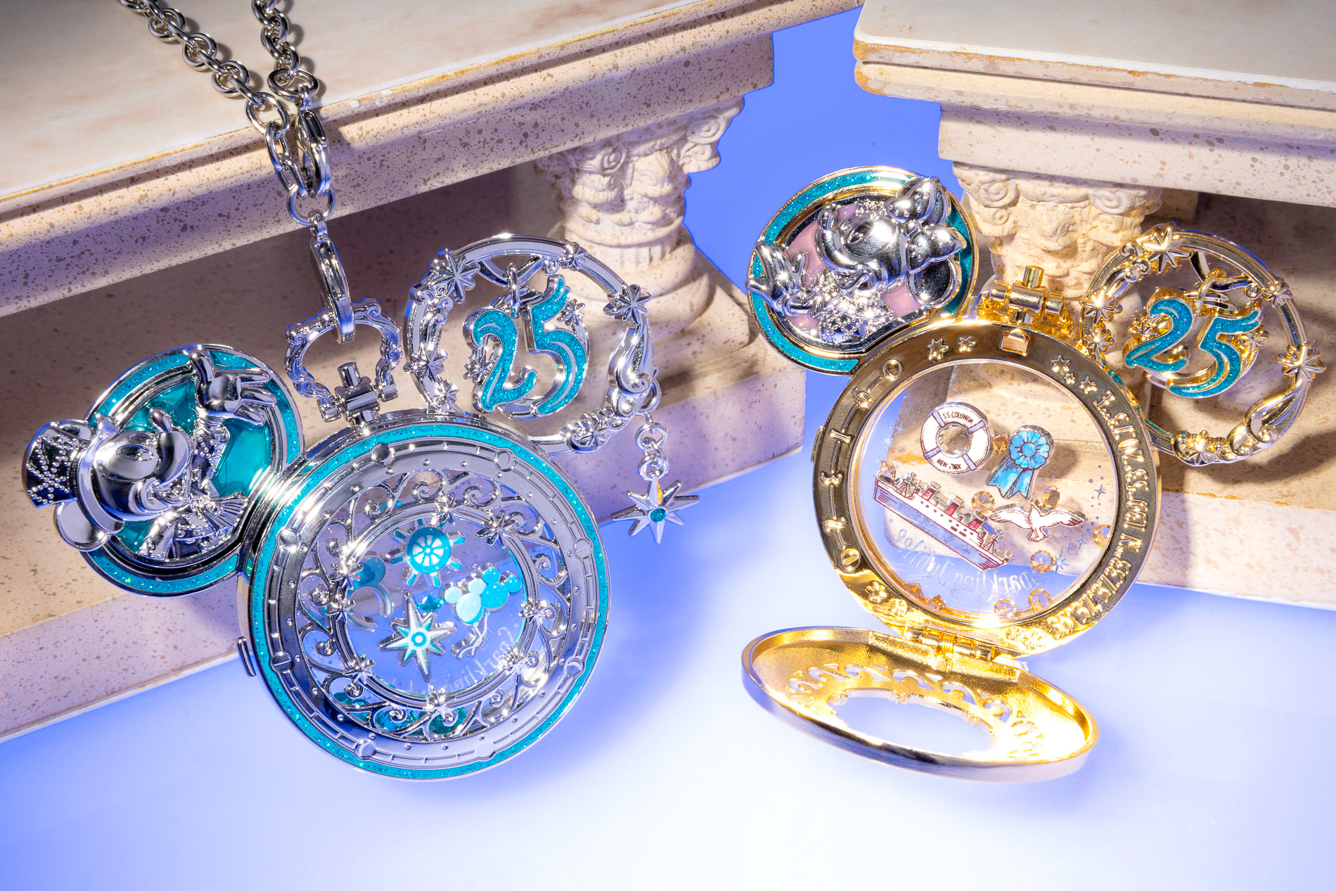 好みのパーツを組み合わせてオリジナルのグッズを組み立てることができる