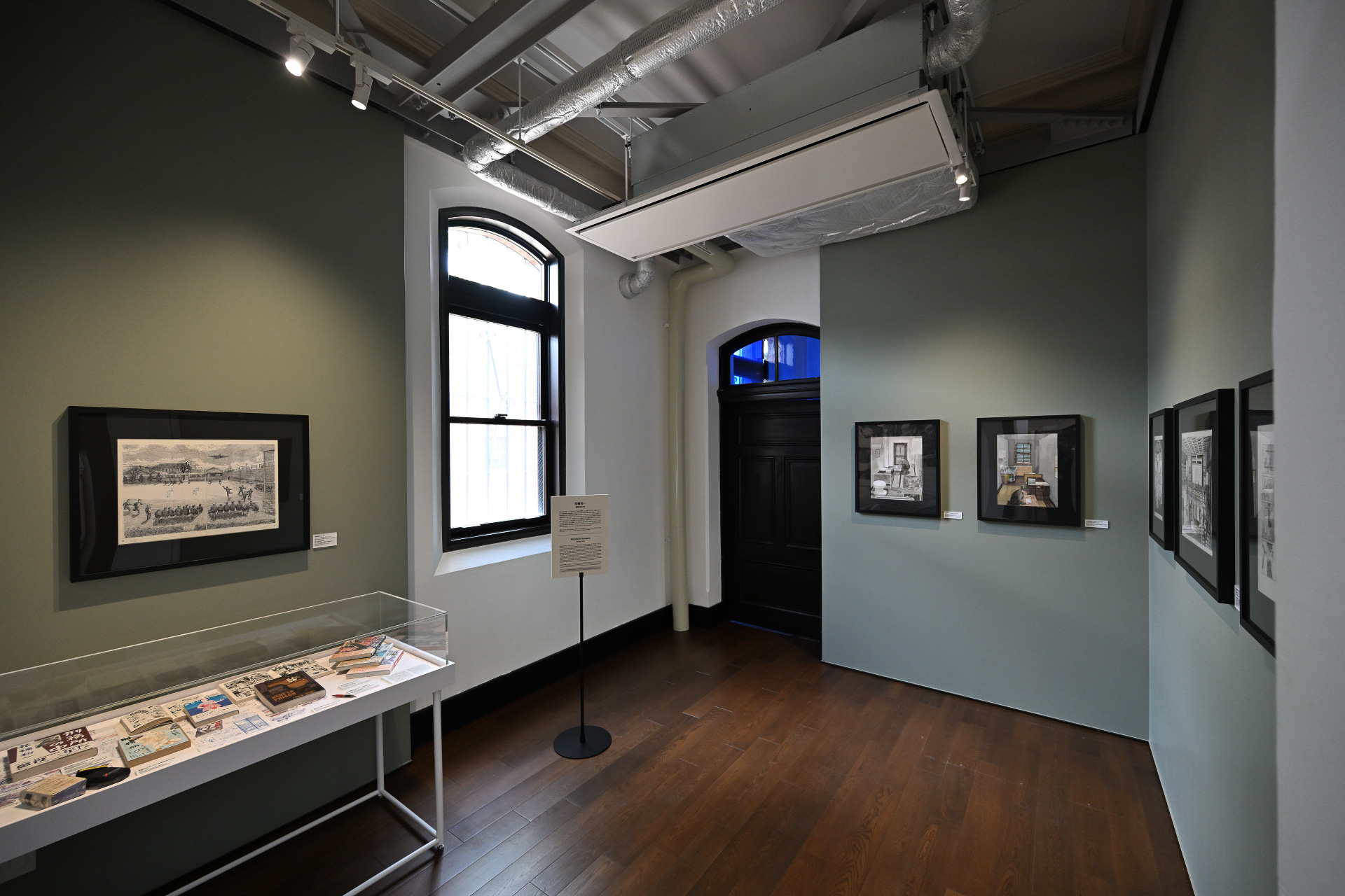 C棟では5組のアーティストによる作品を展示する。