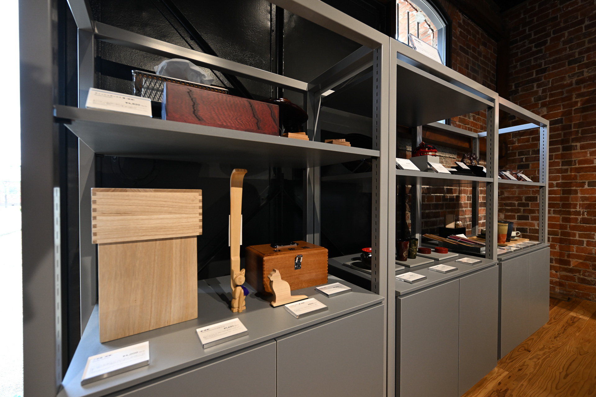 ミュージアムショップでは、全国の刑務所作業製品の販売も行なう