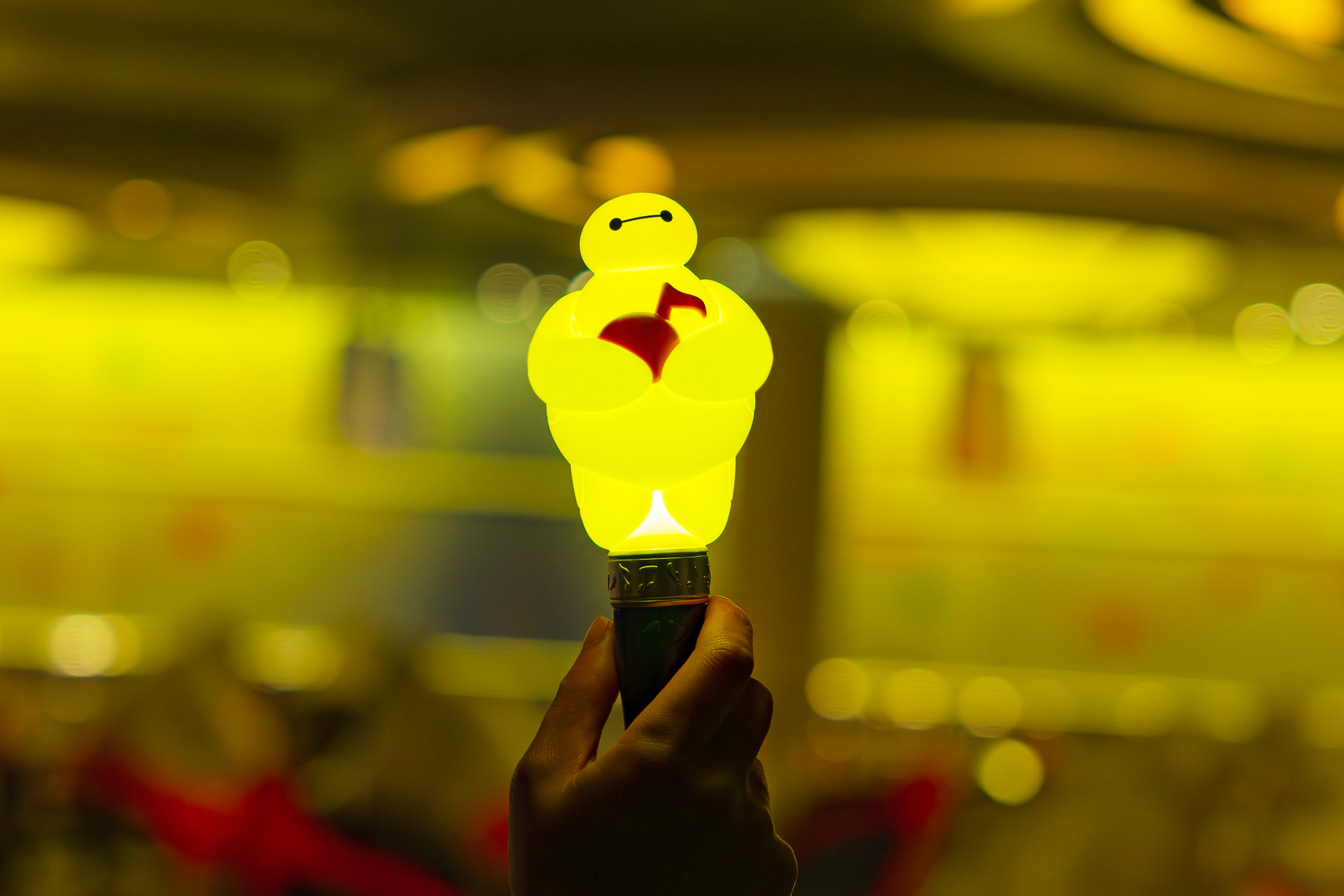 ミセスとのコラボドリンクやグッズ、アトラクション連動アイテムなどが発売