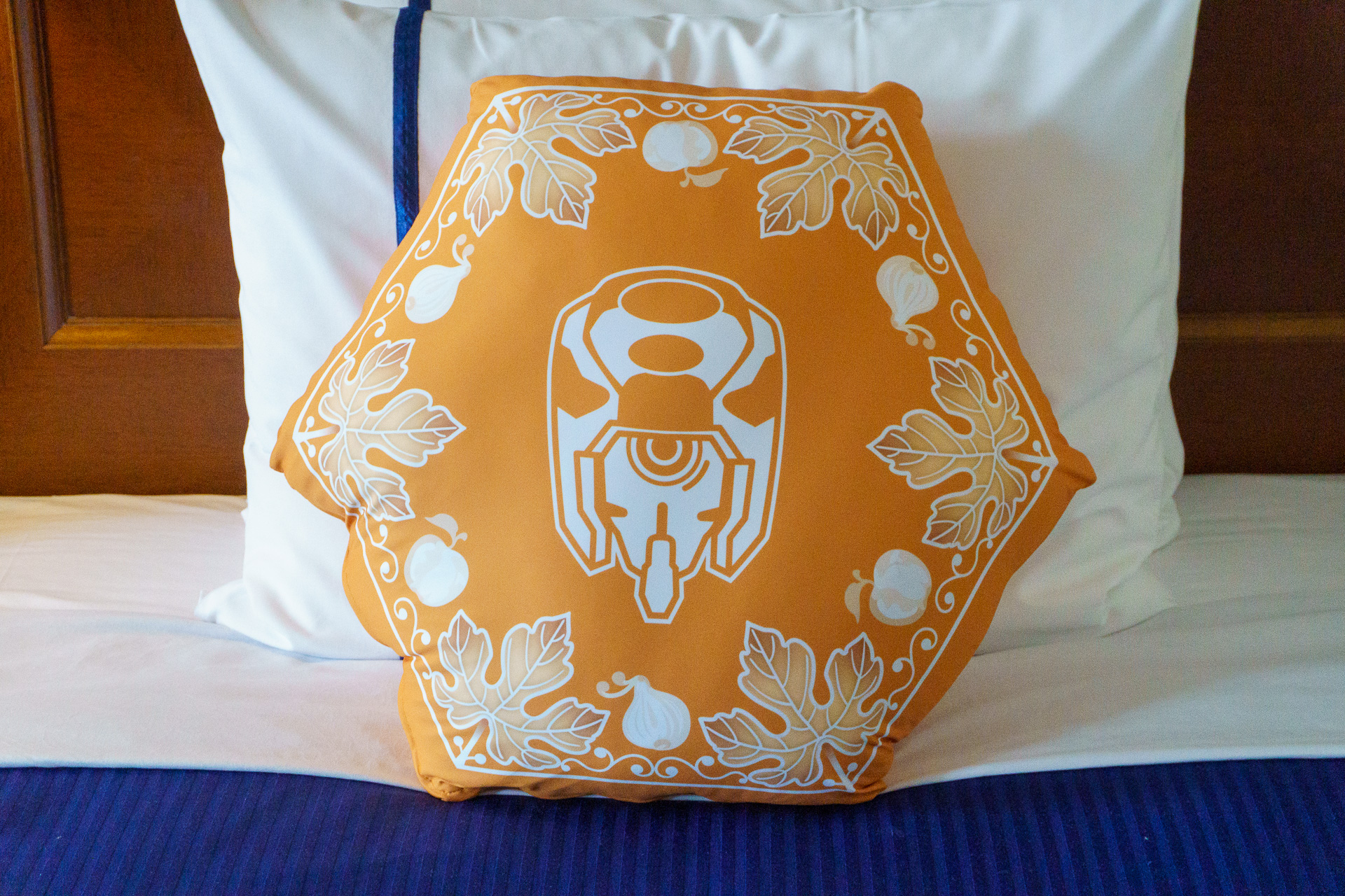 クッションやベッドスローもエヴァ仕様