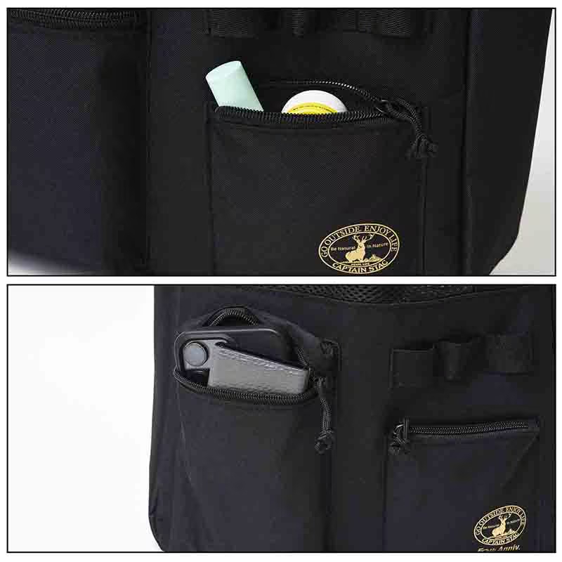 「キャプテンスタッグ」50周年ロゴ入り。機能的なファスナーポケットやボトルホルダー、キャリーバー通しが備わる