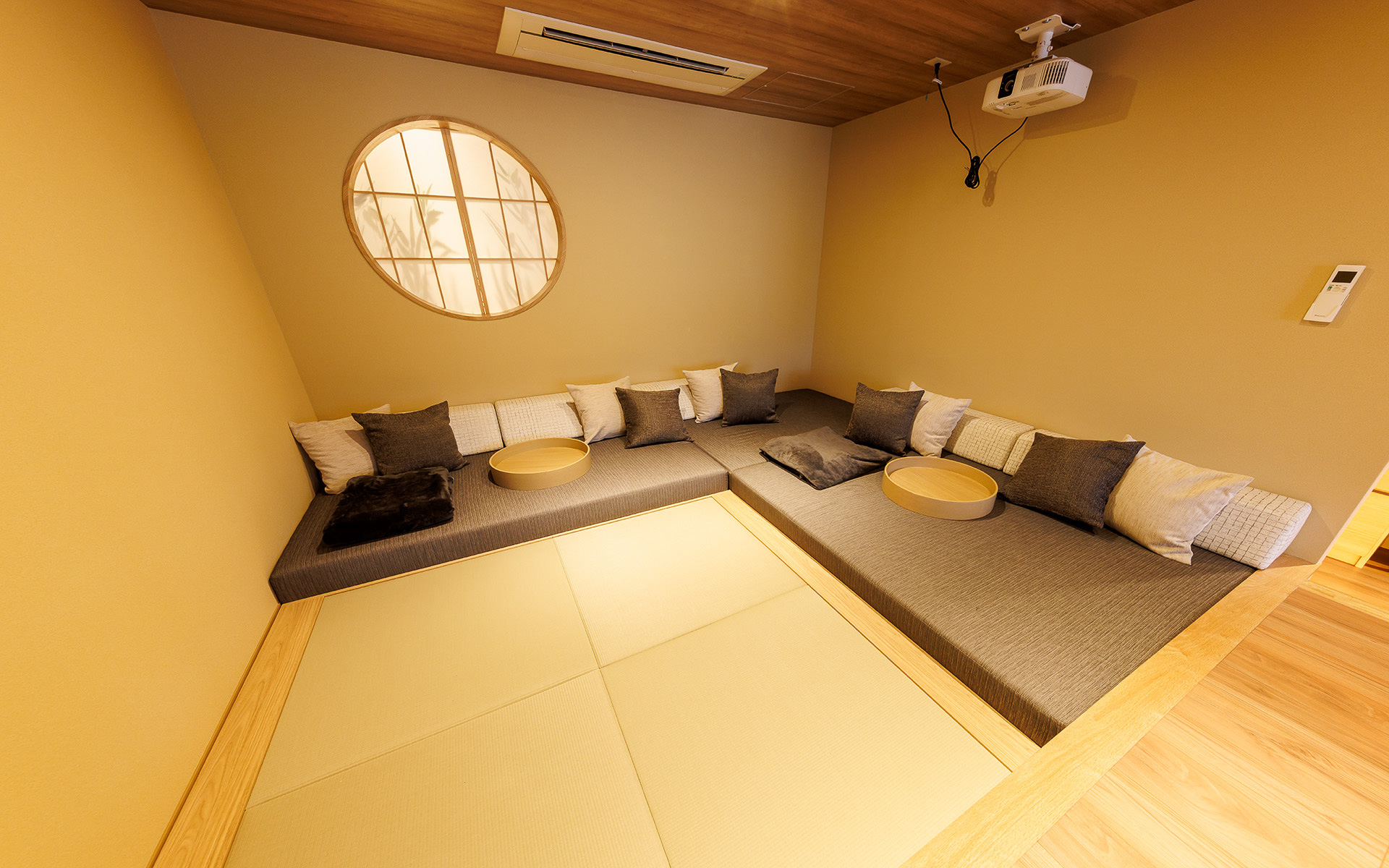 リビングは畳敷き