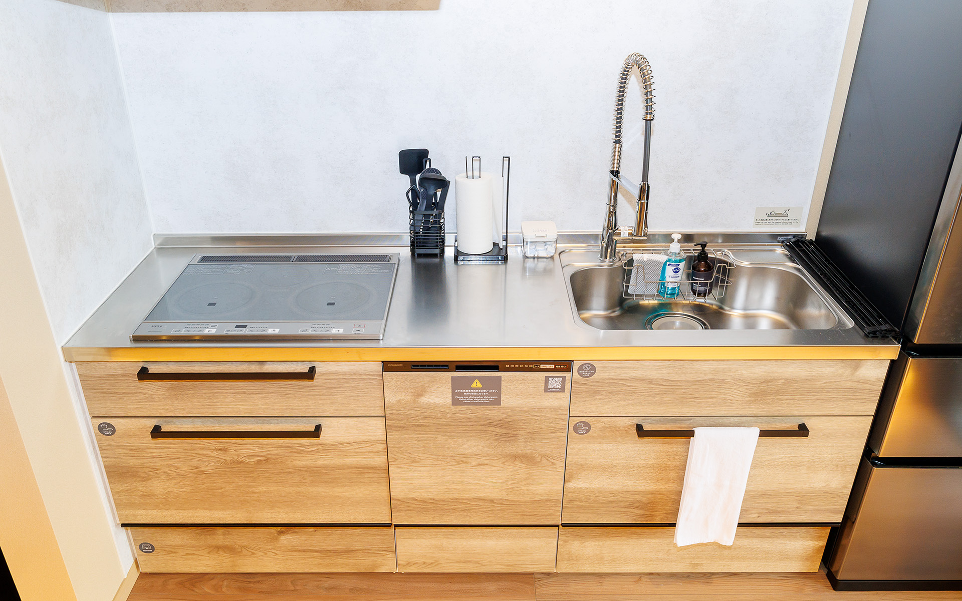 IHコンロを備えたキッチン