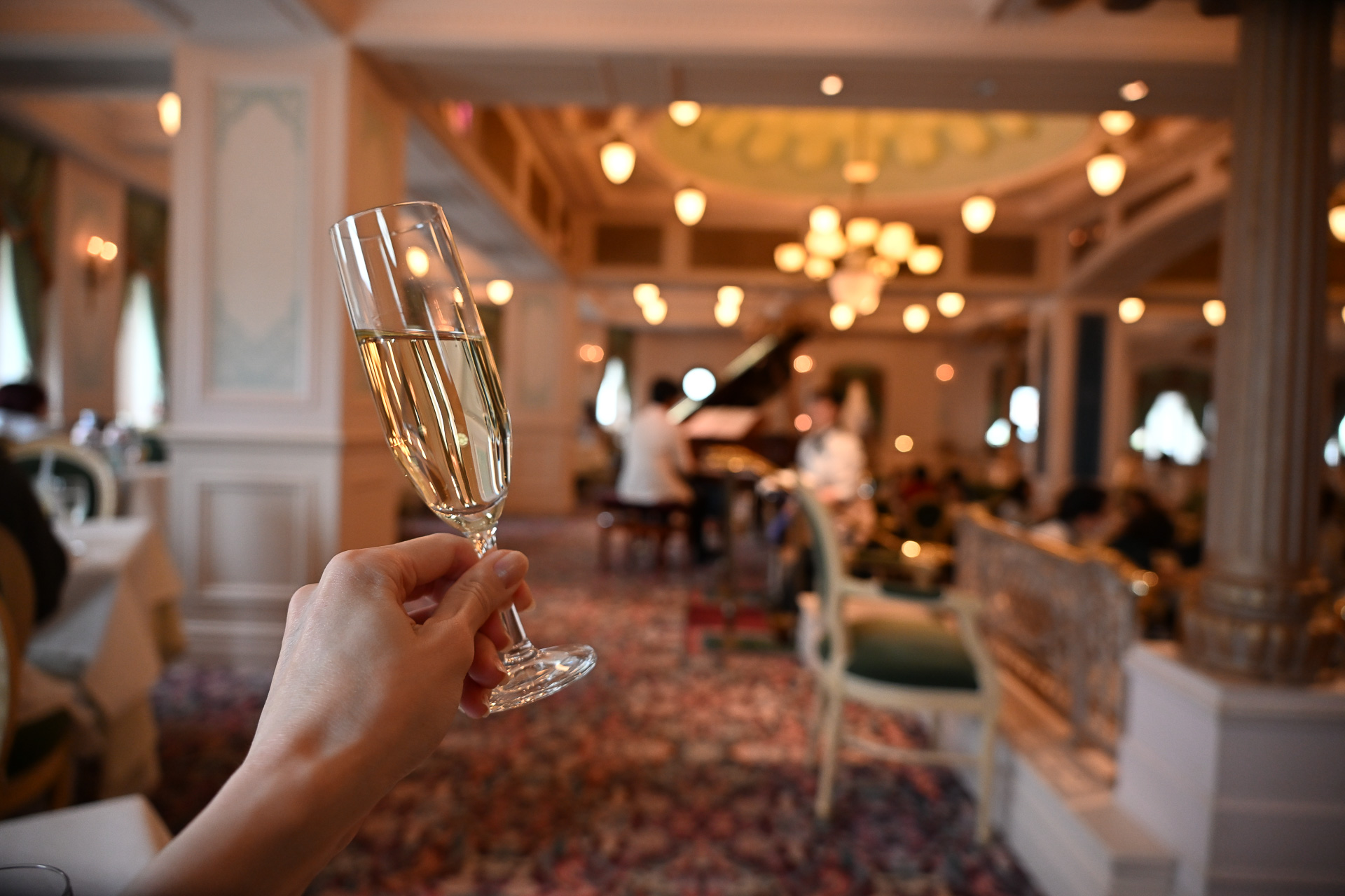 今回はスパークリングワインをオーダー