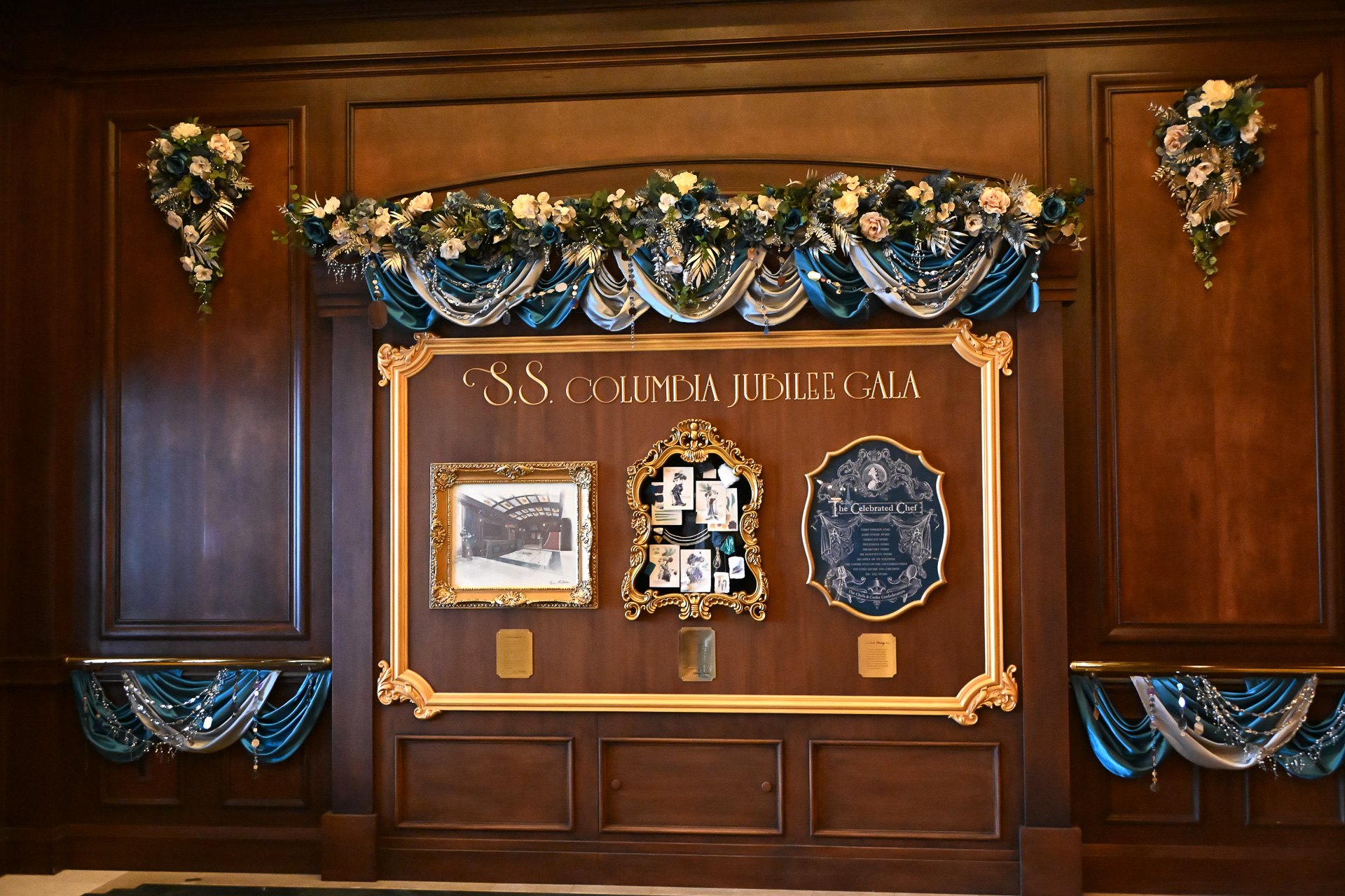 船内の本プログラムの企画スケッチには衣装のヒントが！