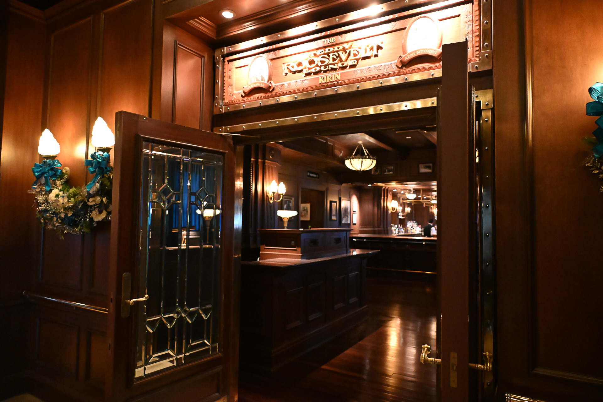 「テディ・ルーズヴェルト・ラウンジ」でまったりと食後の時間が過ごせる