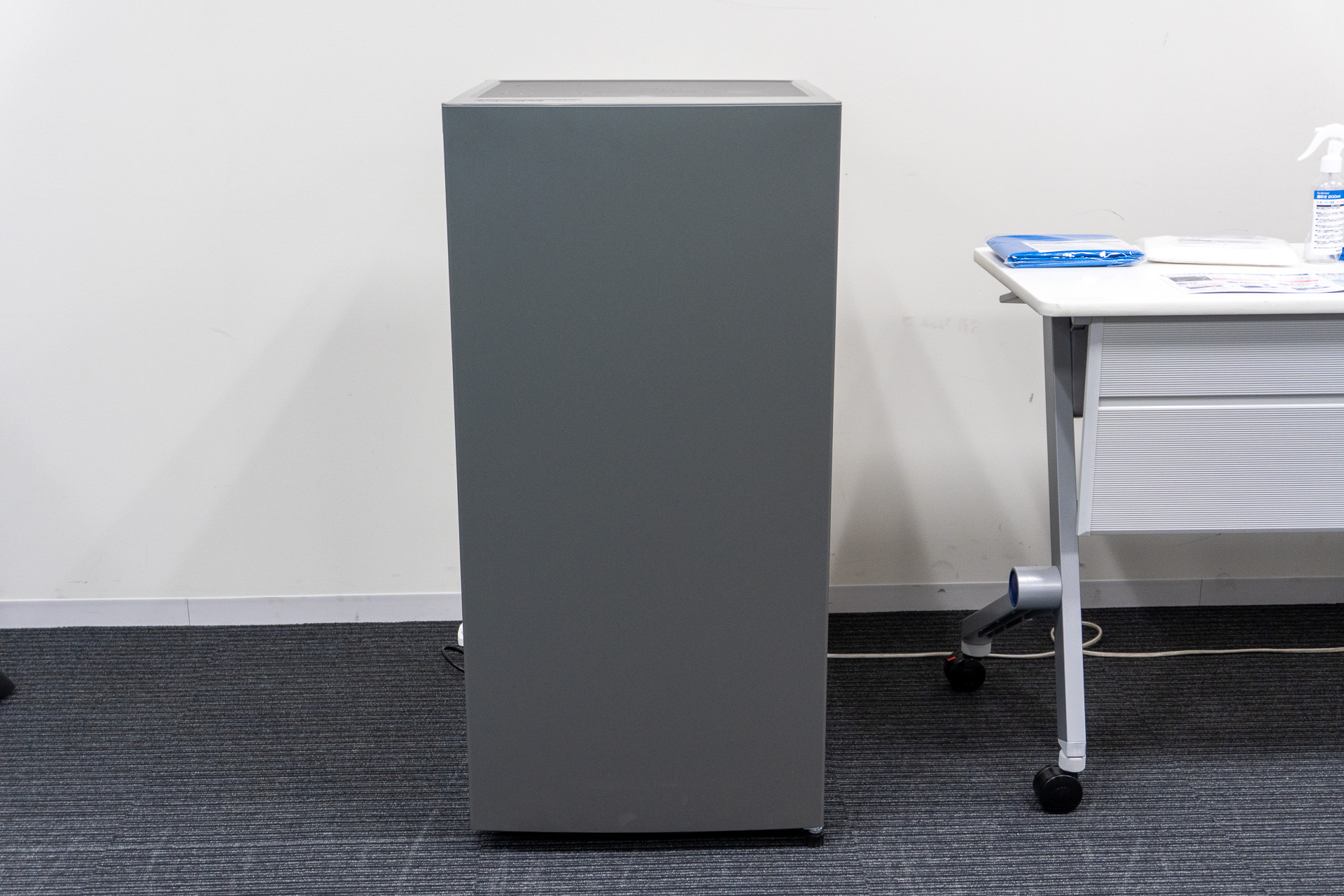 業務用ノンフロン冷凍庫「コールドマジック」（8万7780円）