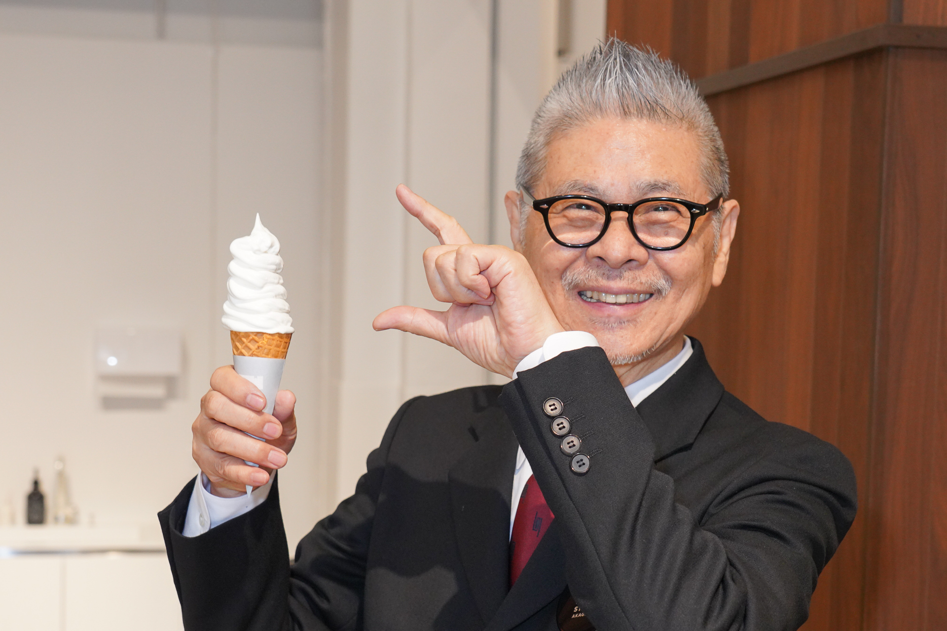 糸井会長も試食。「この高さがなかなかないよね」