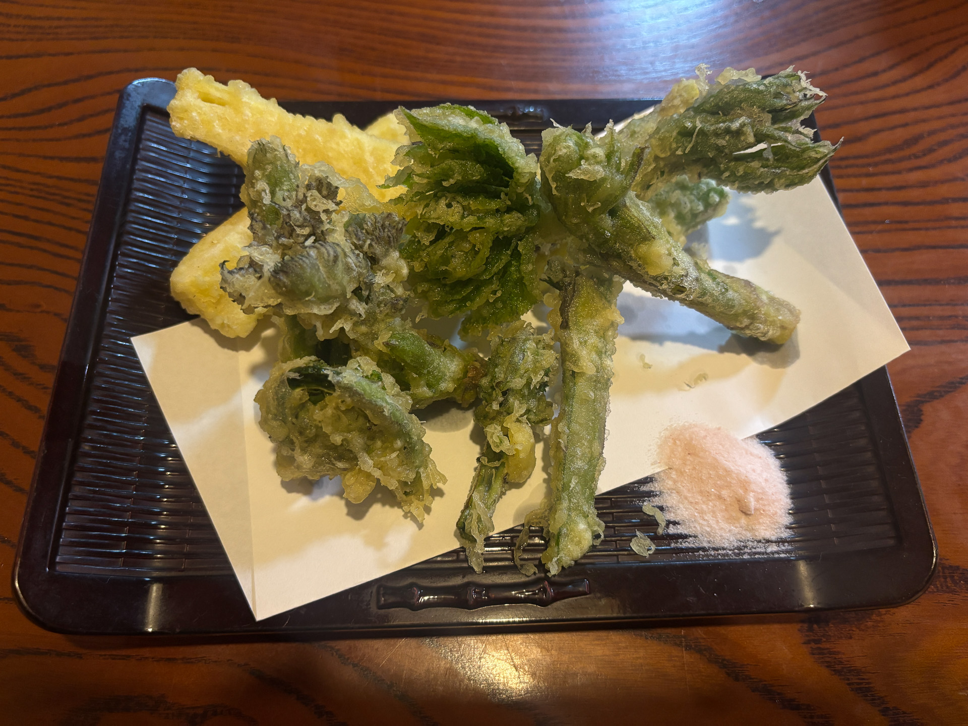 春の山菜天ぷら