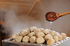 茶葉の香りに包まれるオートロウリュサウナ