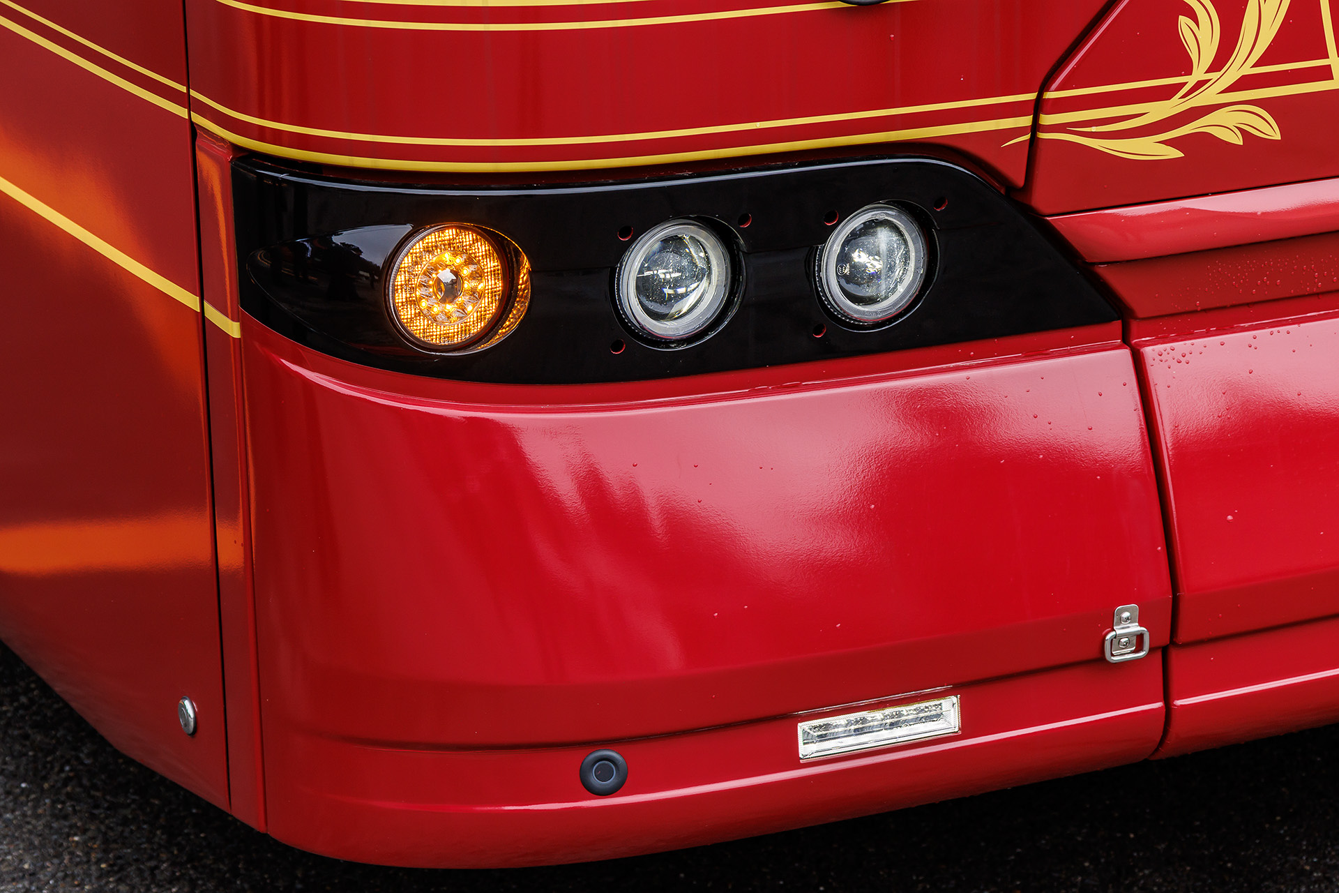 外観はGRAN 天空に準じたラッピングを施した