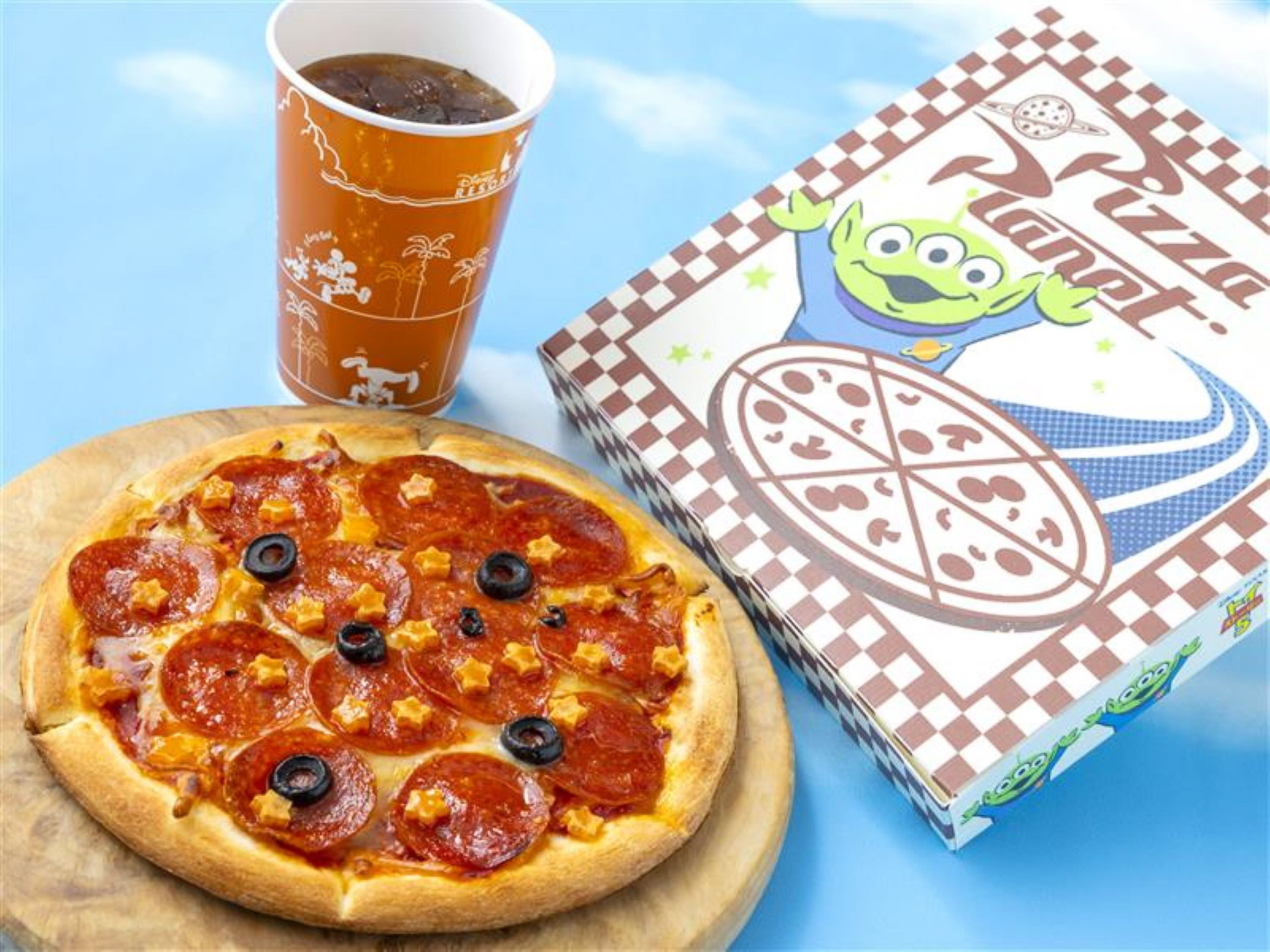 「ピザ・プラネット」をイメージしたスペシャルセット（1180円）