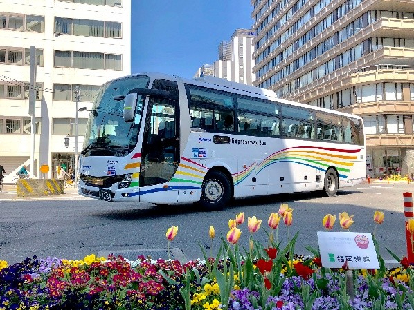 福岡と熊本を結ぶ高速バス「ひのくに号」でお得な回数割引を実施