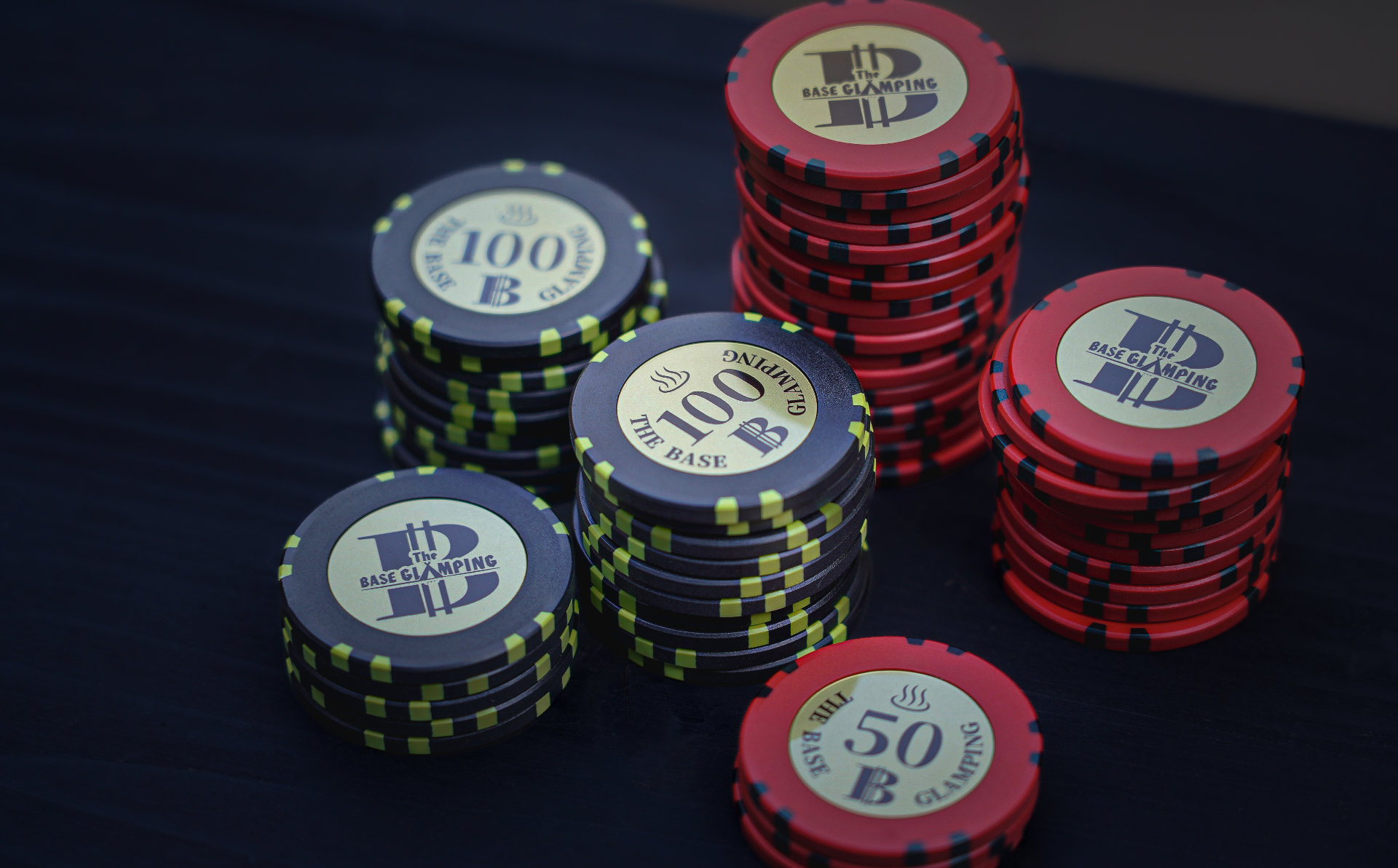 チェックイン時に渡される館内専用通貨「BASE COIN」を使い、好みに合わせた食材をチョイスできる