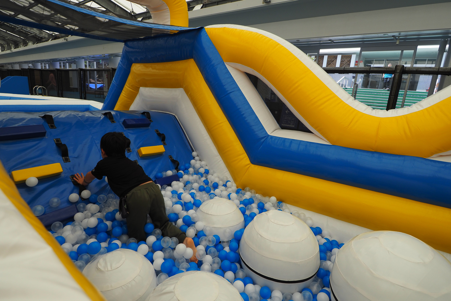 周回60mのアスレチックコースを併設