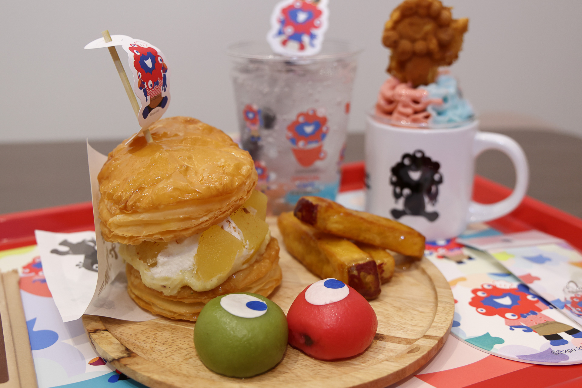 「プレートB」らぽっぽ特製 ミャクミャクおいもスイーツプレート（4500円）