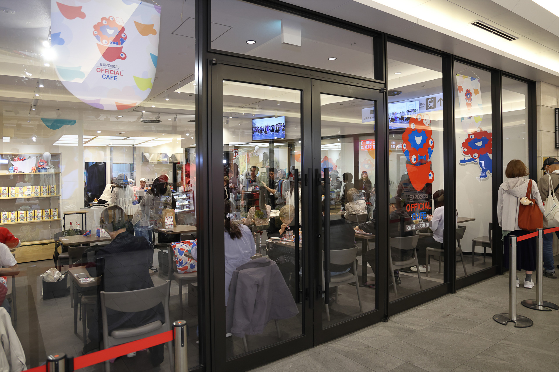 オープン後の店舗の様子