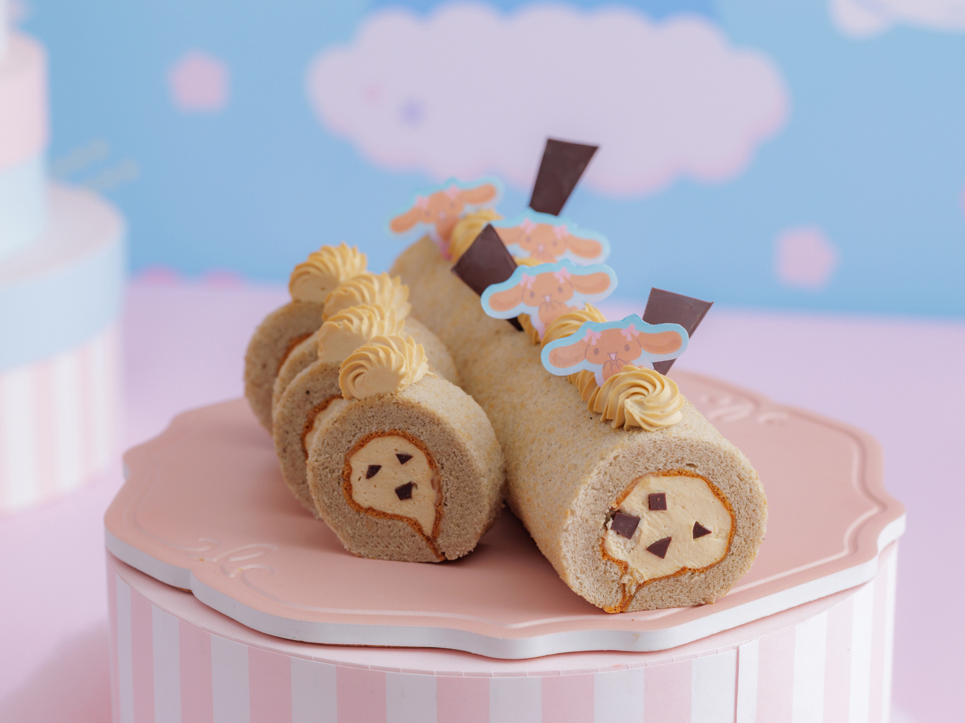 “モカ”のまろやかロールケーキ