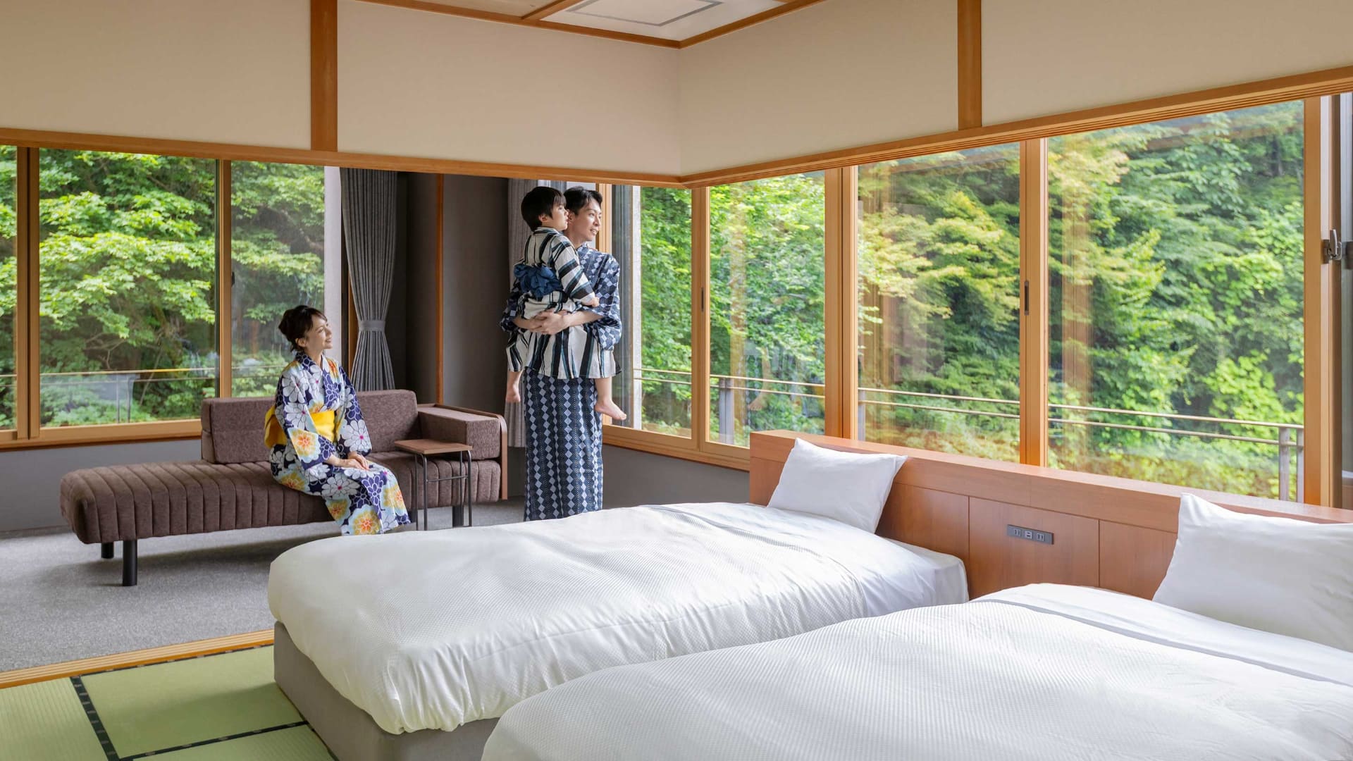 客室一例（スタンダード和ベッドツイン12.5畳＋4.5畳内風呂あり）