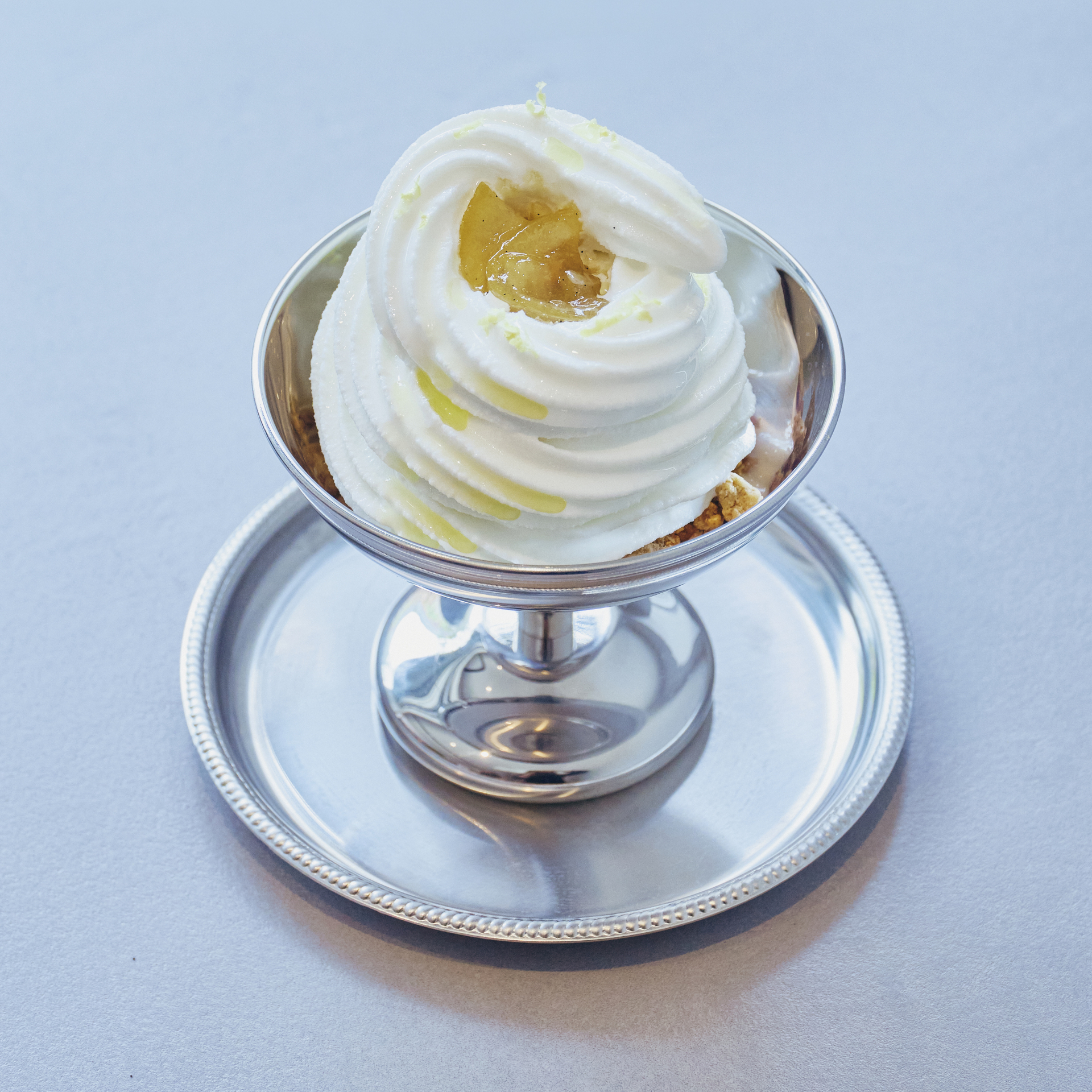 ミルクソフトクリームサンデー（店内750円/持ち帰り736円）