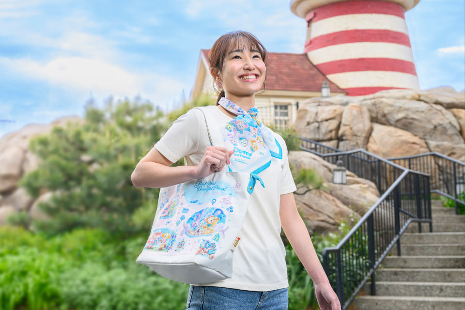 ディズニーシー25周年限定「ダッフィー」グッズ第2弾、三輪車に乗った