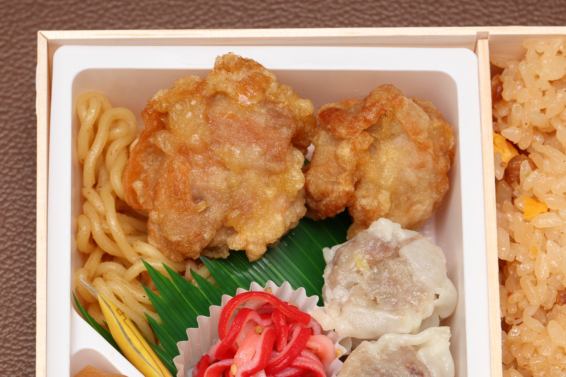 食べ応えのある大きい唐揚げが2つ