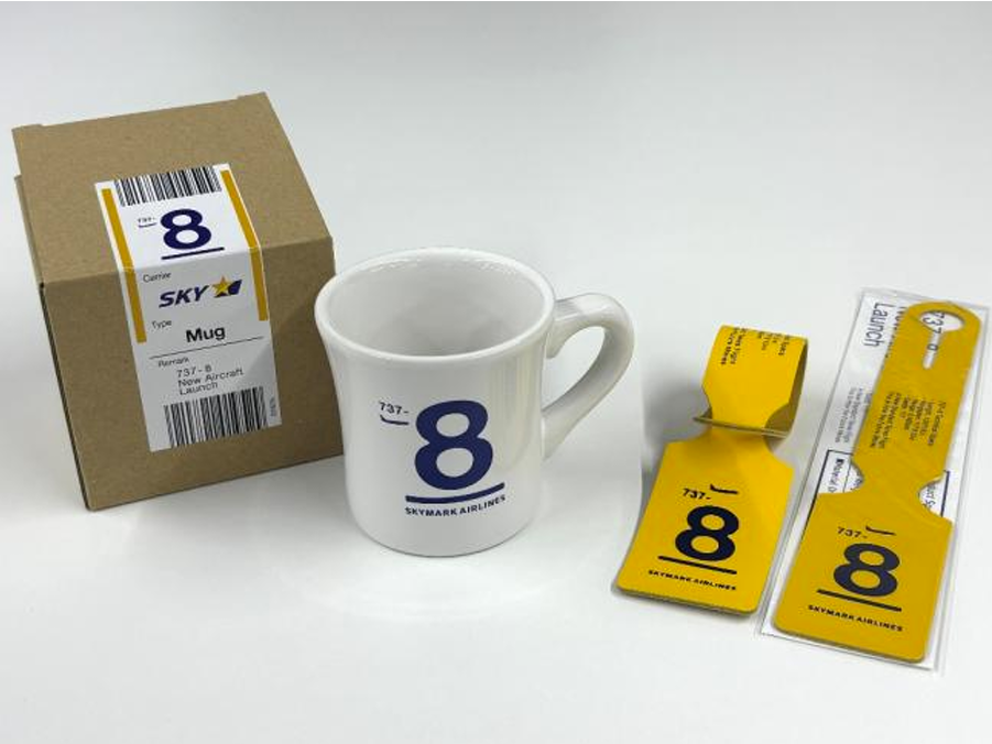 ボーイング737-8の就航を記念したグッズを機内発売