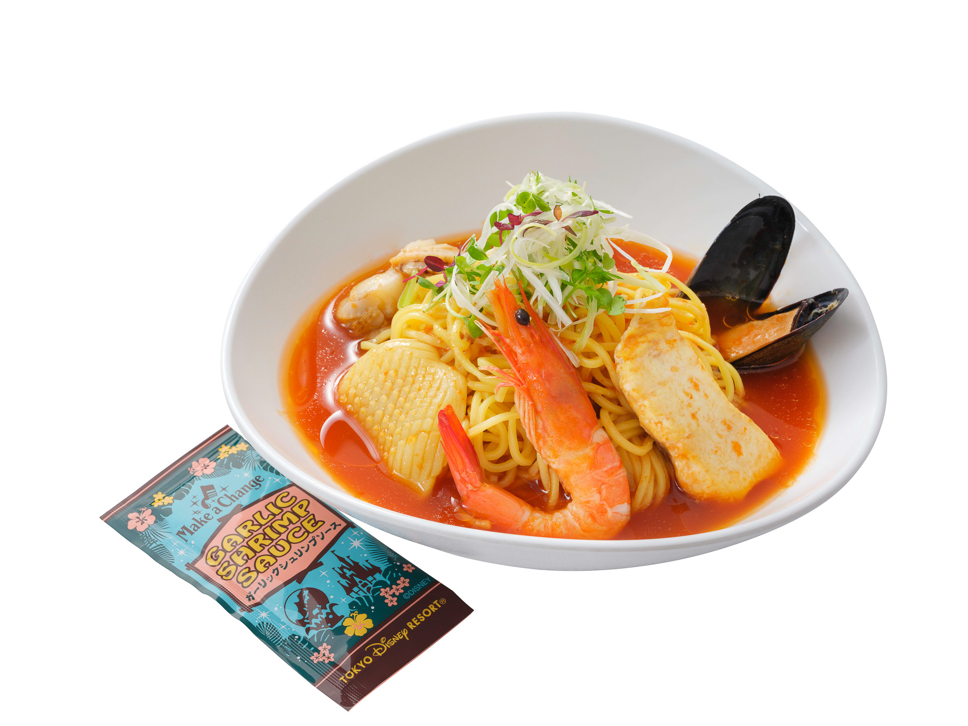 シーフードの冷やし麺 トマト＆サフラン、ガーリックシュリンプソース付き （1680円）