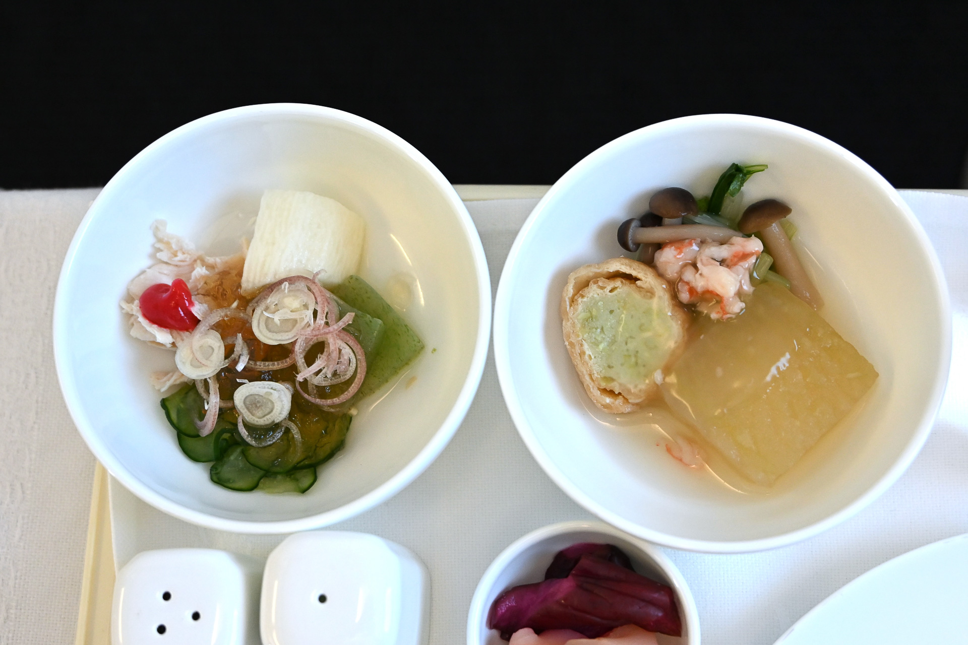［煮物］冬瓜、枝豆信田、しめじ、［酢の物］鶏ほぐし身、海苔蒟蒻、長芋わさび漬け