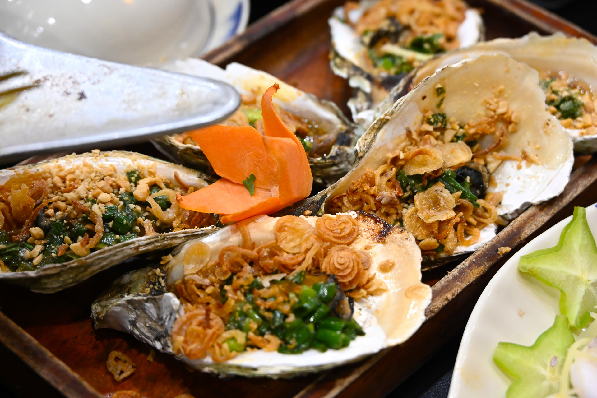 Oystars with Scallion and Peanuts Souce