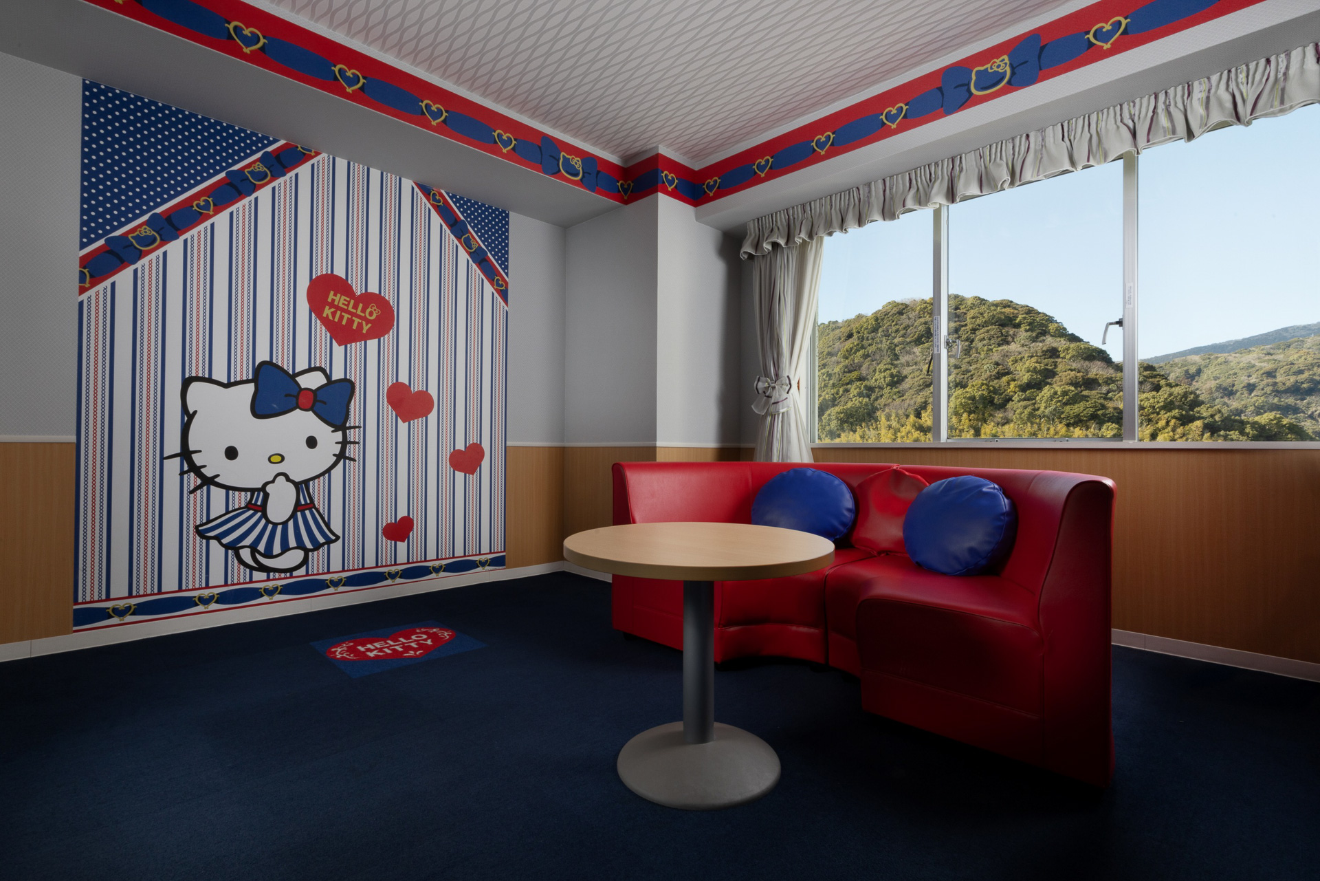 ハローキティ ルーム「RESORT」