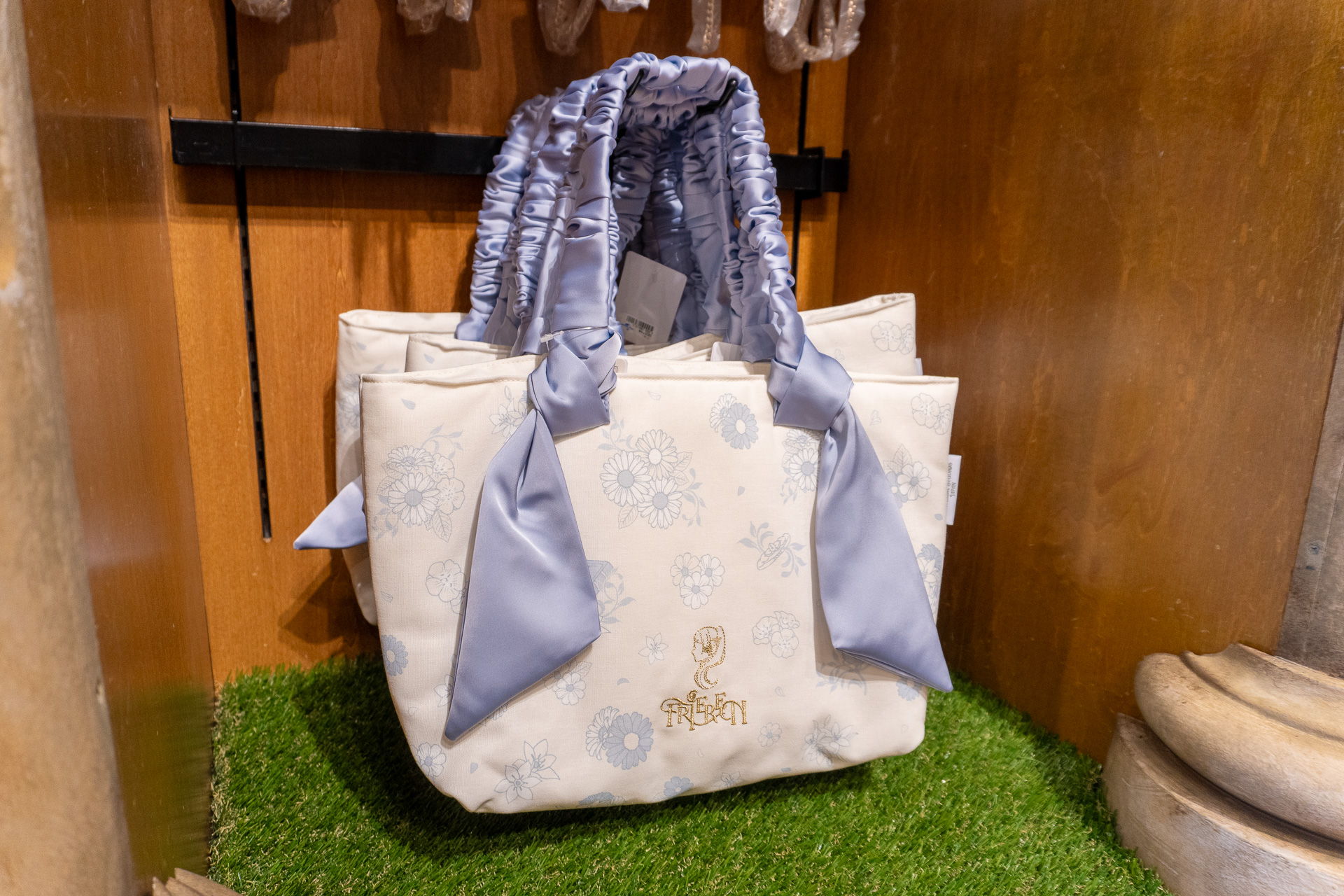 「トートバッグ」（4200円）