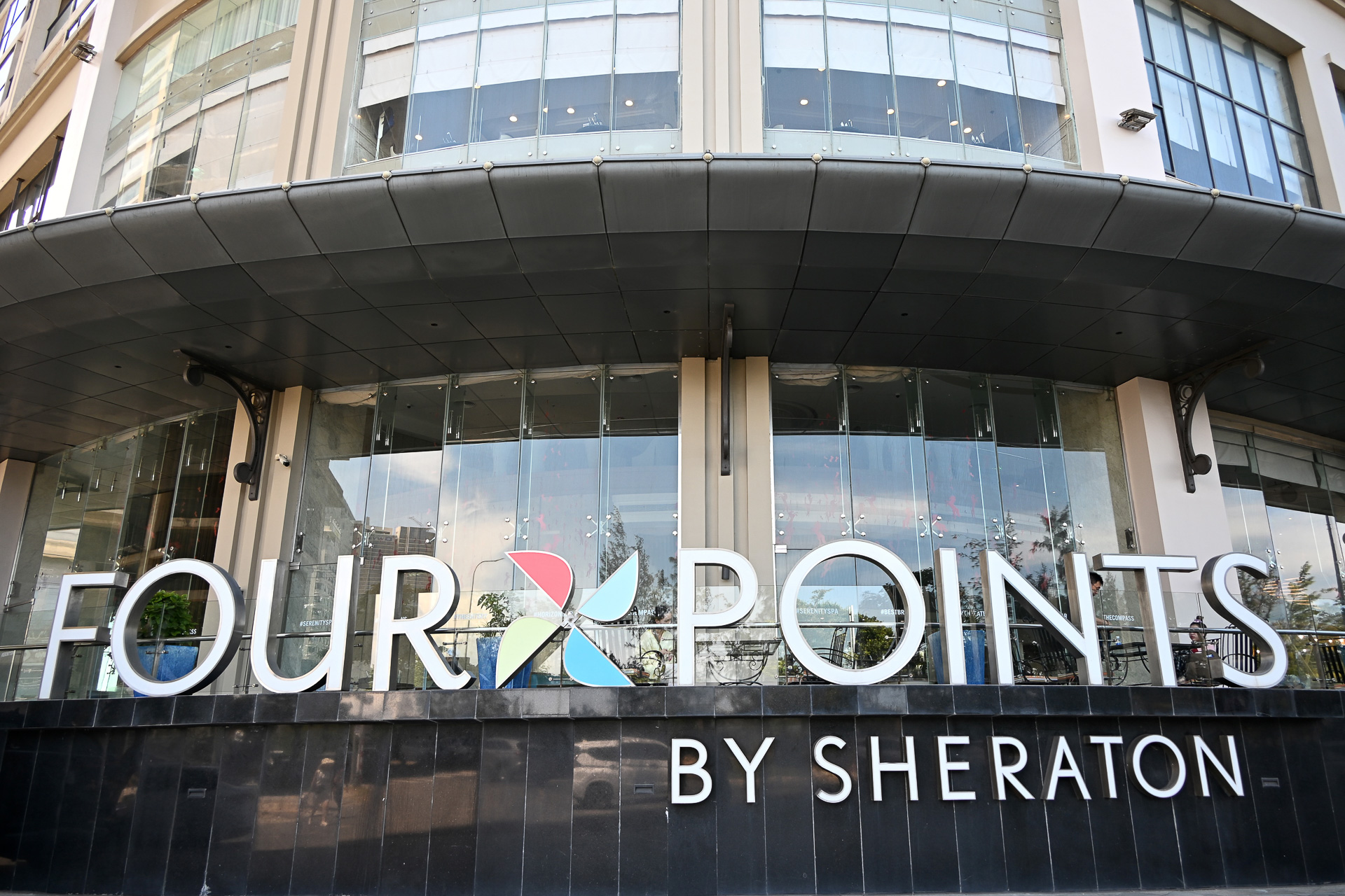 「Four Points by Sheraton Da Nang」（118-120 Vo Nguyen Giap, Phuoc My, Da Nang）