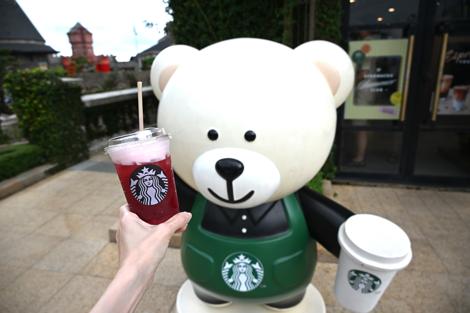 スタバなどもありますよ