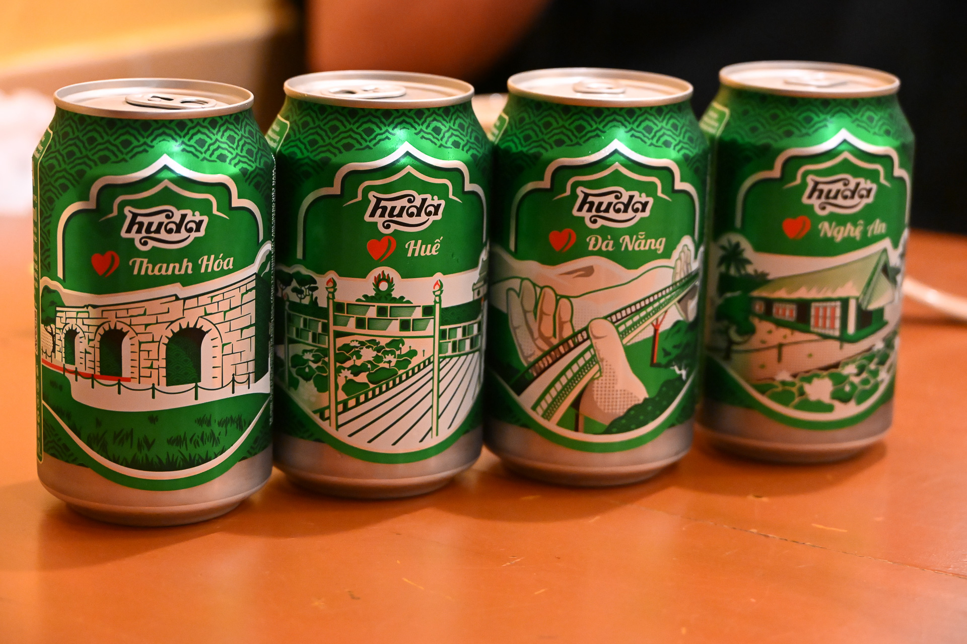 フエ産のHudaビールは観光名所デザイン