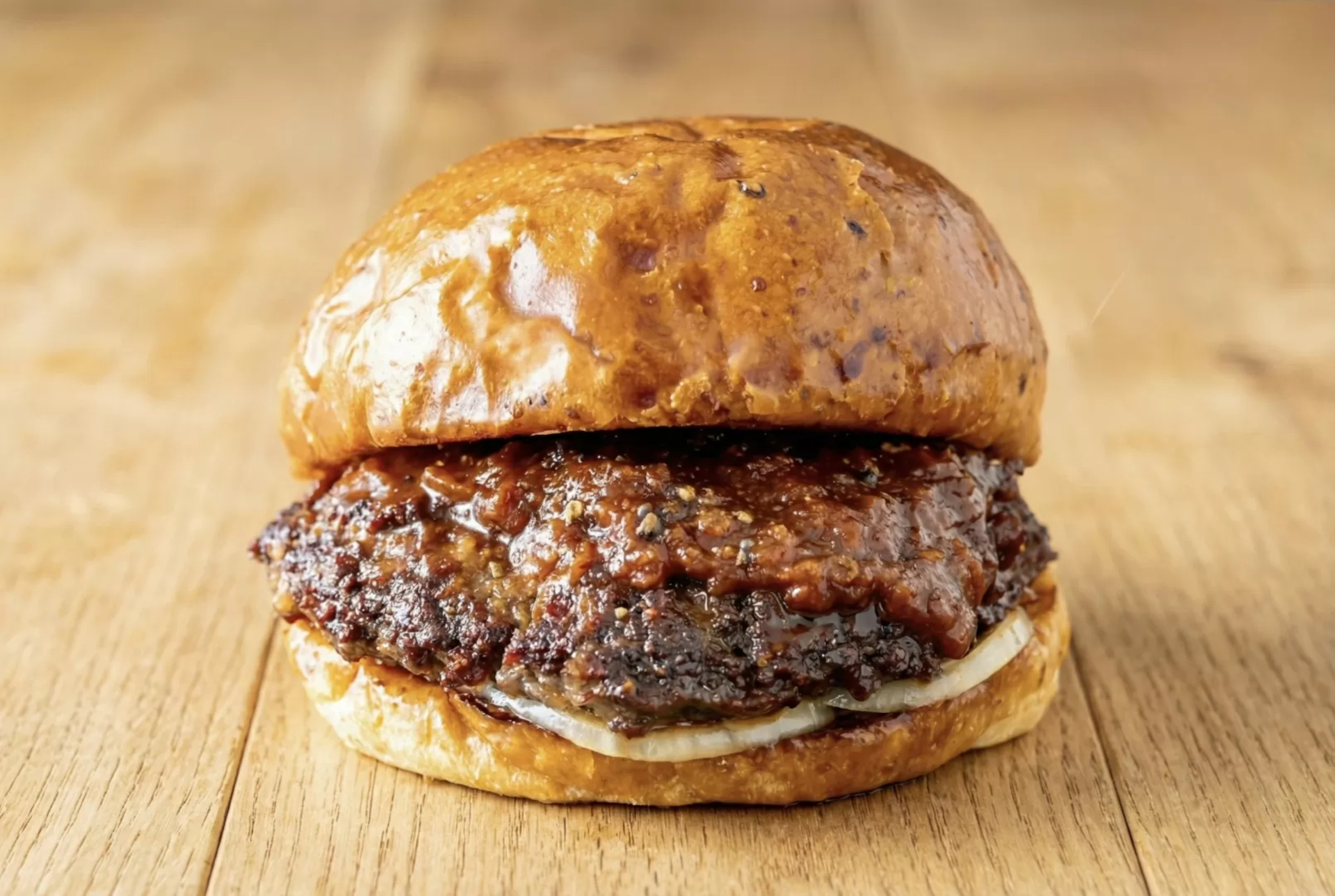 国産牛100％グルメバーガーと精肉販売の「green」