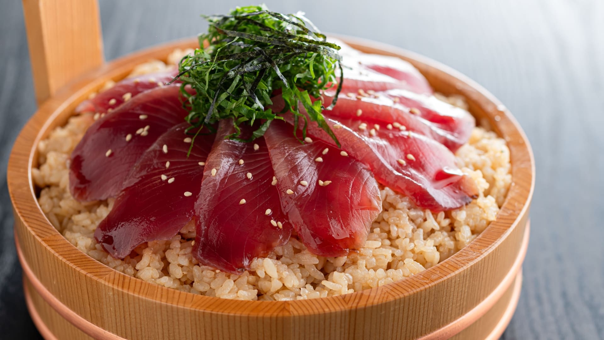 伊勢名物「手こね寿司」