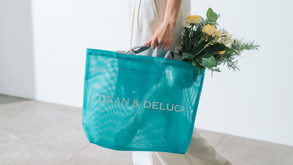 DEAN＆DELUCA、新作「メッシュトートバッグ ターコイズ」。2026年夏の