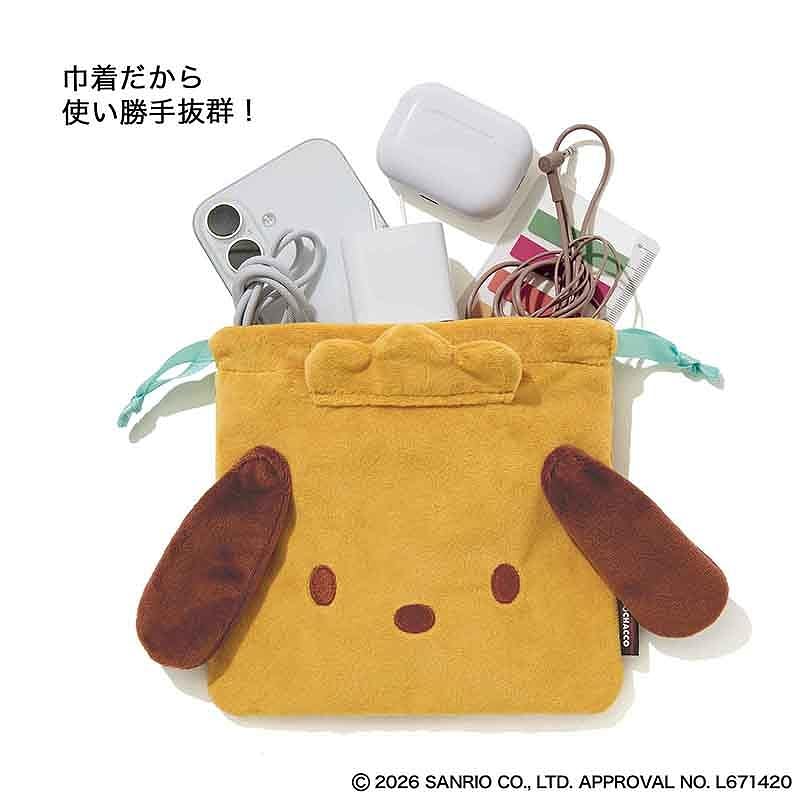 巾着ポーチは約16×15.5cm（幅×高さ）。ふわふわ肉厚の素材感で、コスメやガジェット、文房具などの持ち歩きにちょうどいい